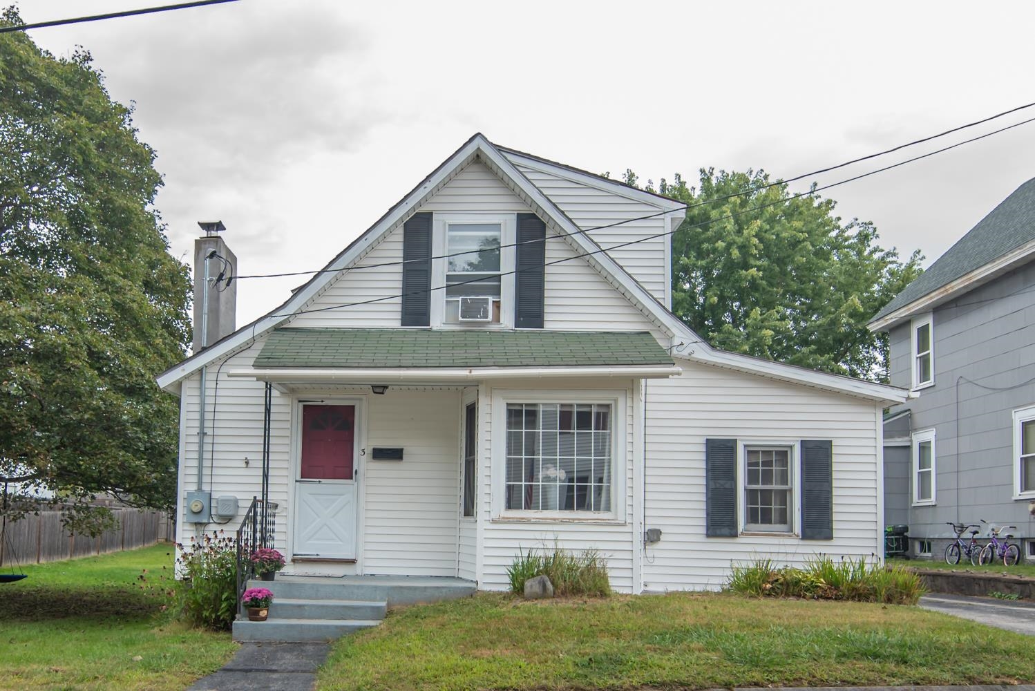 3 Maple Street Property Photo 2