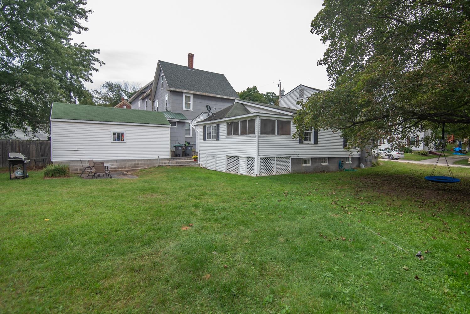 3 Maple Street Property Photo 4