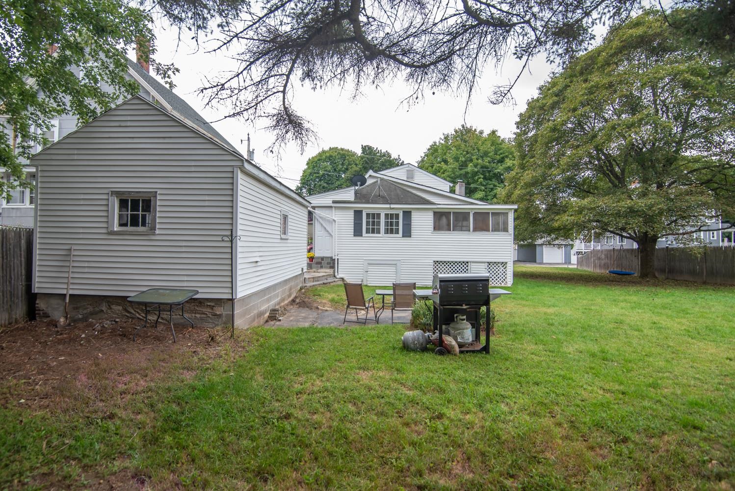 3 Maple Street Property Photo 7