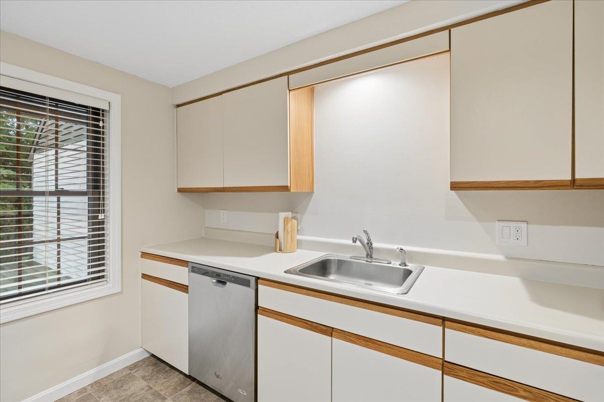 62 Stacey Circle Property Photo 10
