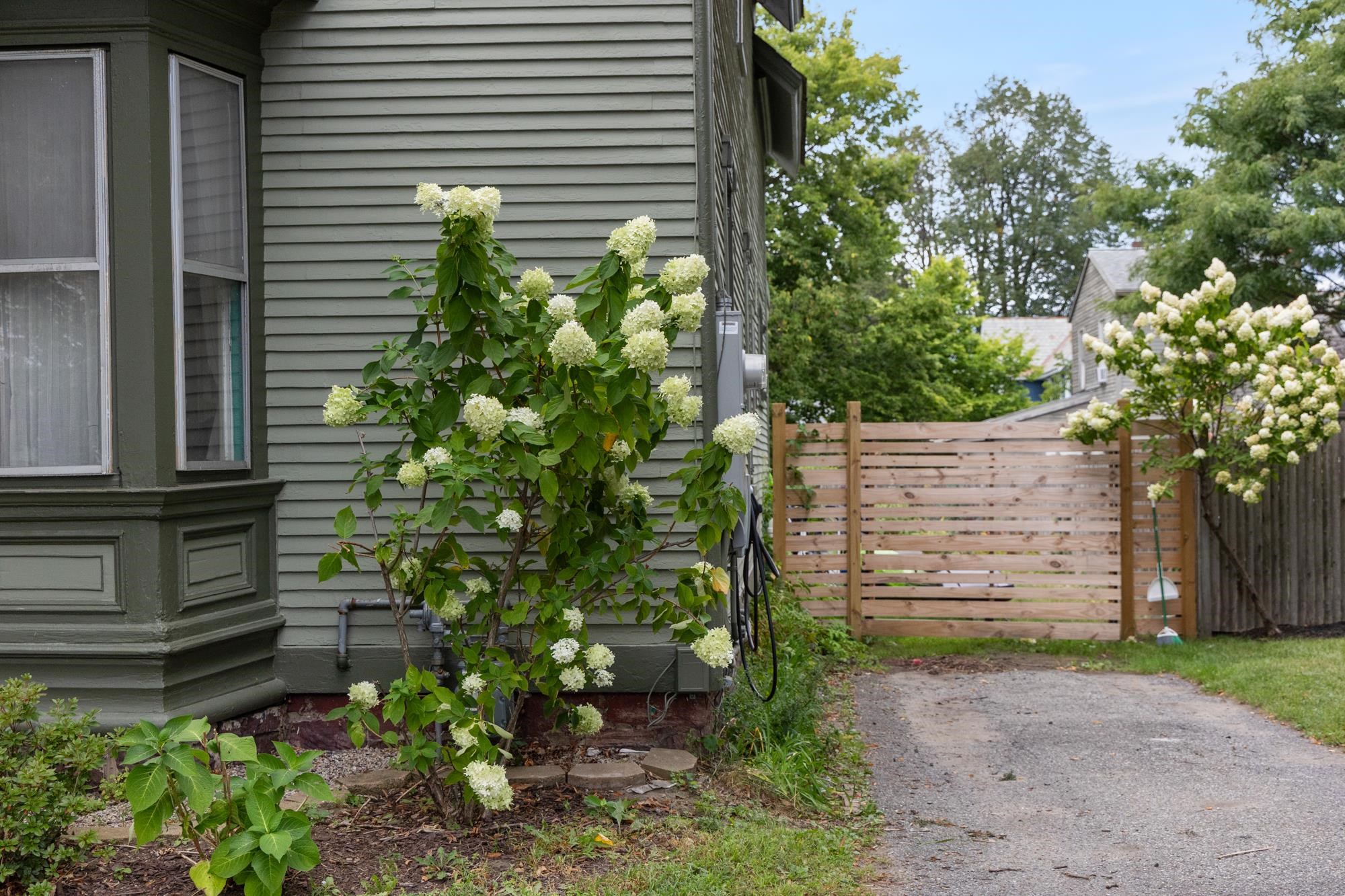 105 Park Street Property Photo 3