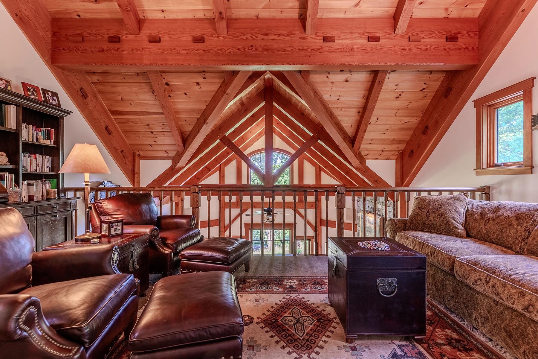 2072 Saw Mill Hill Road Property Photo 23