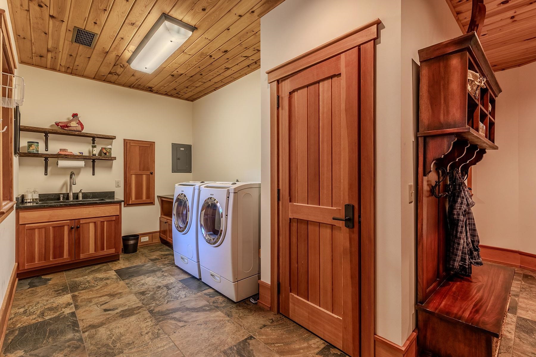 2072 Saw Mill Hill Road Property Photo 36