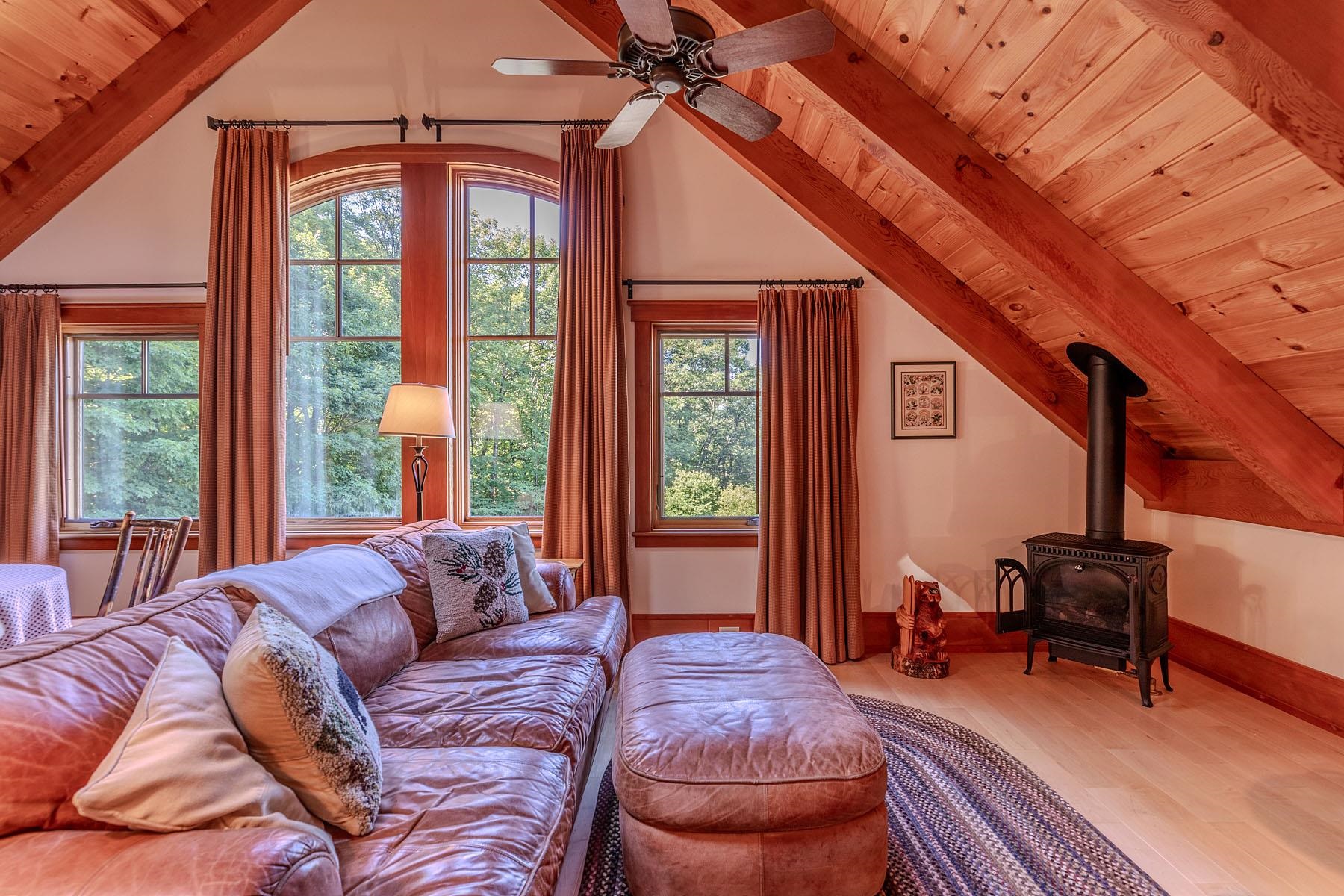 2072 Saw Mill Hill Road Property Photo 38