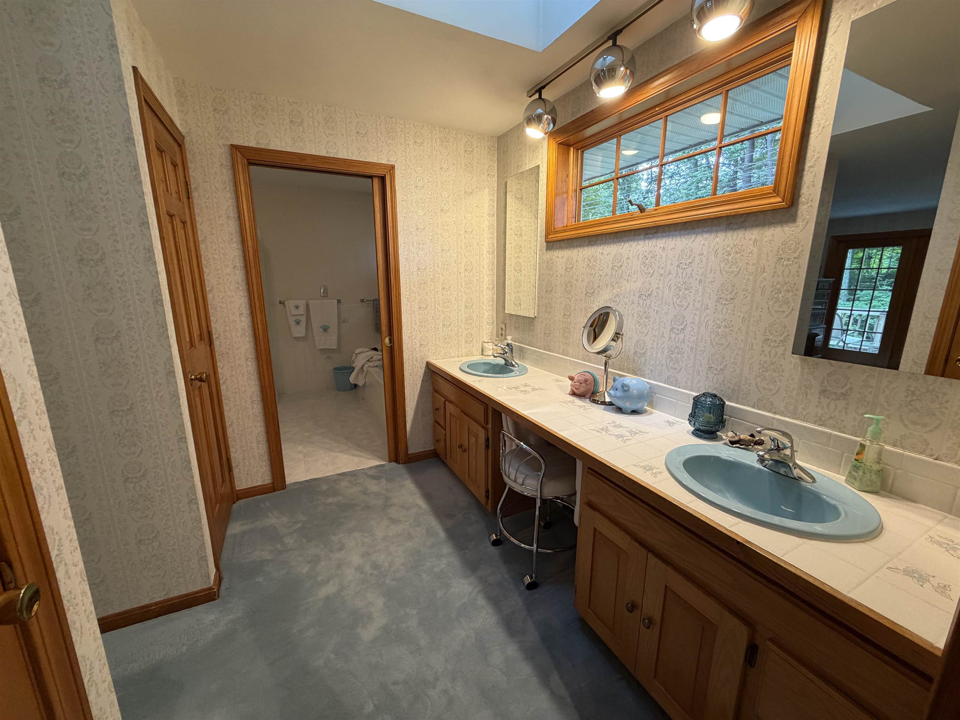 226 Amesbury Road Property Photo 20