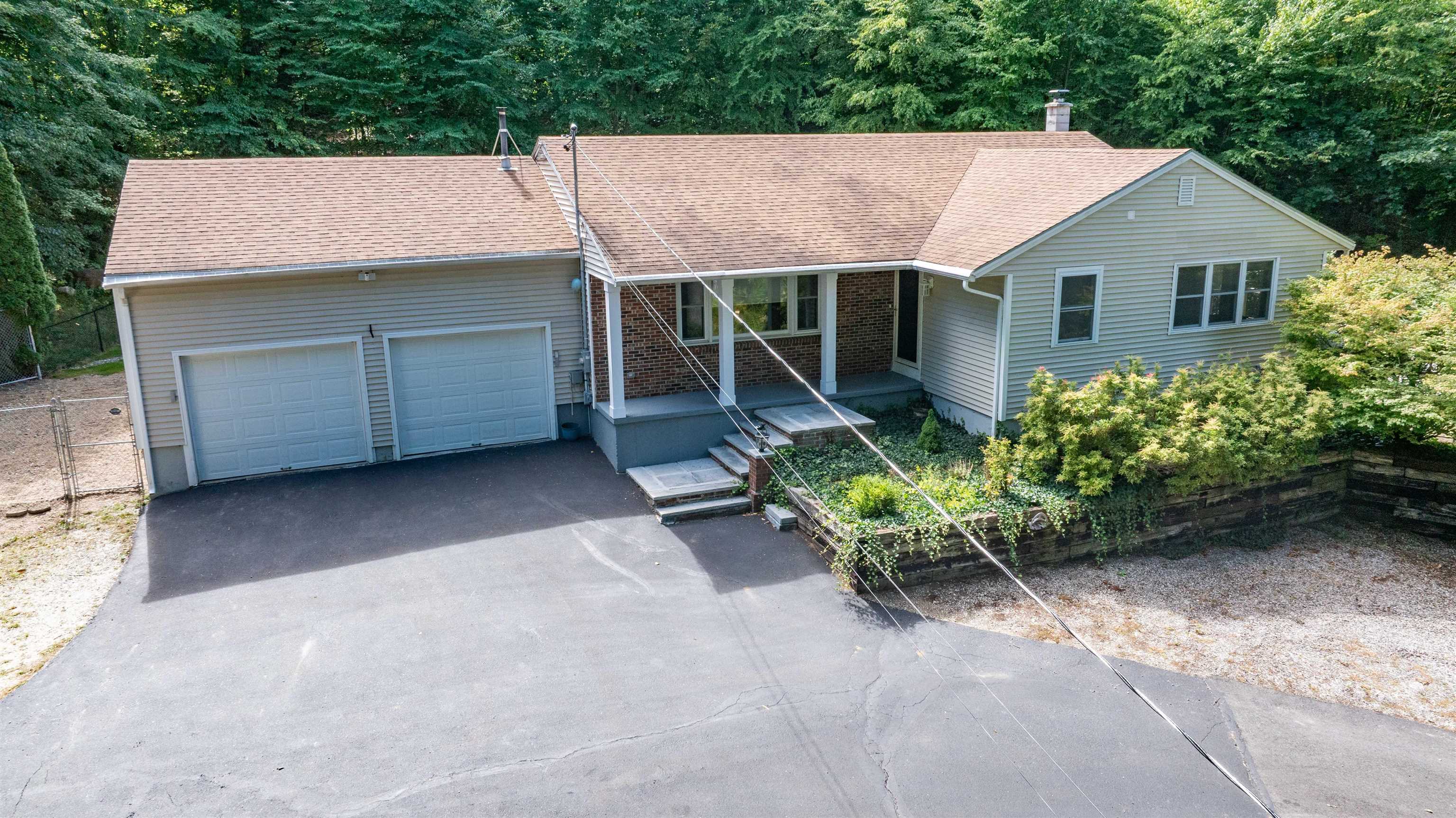 22 Roblin Road Property Photo 1
