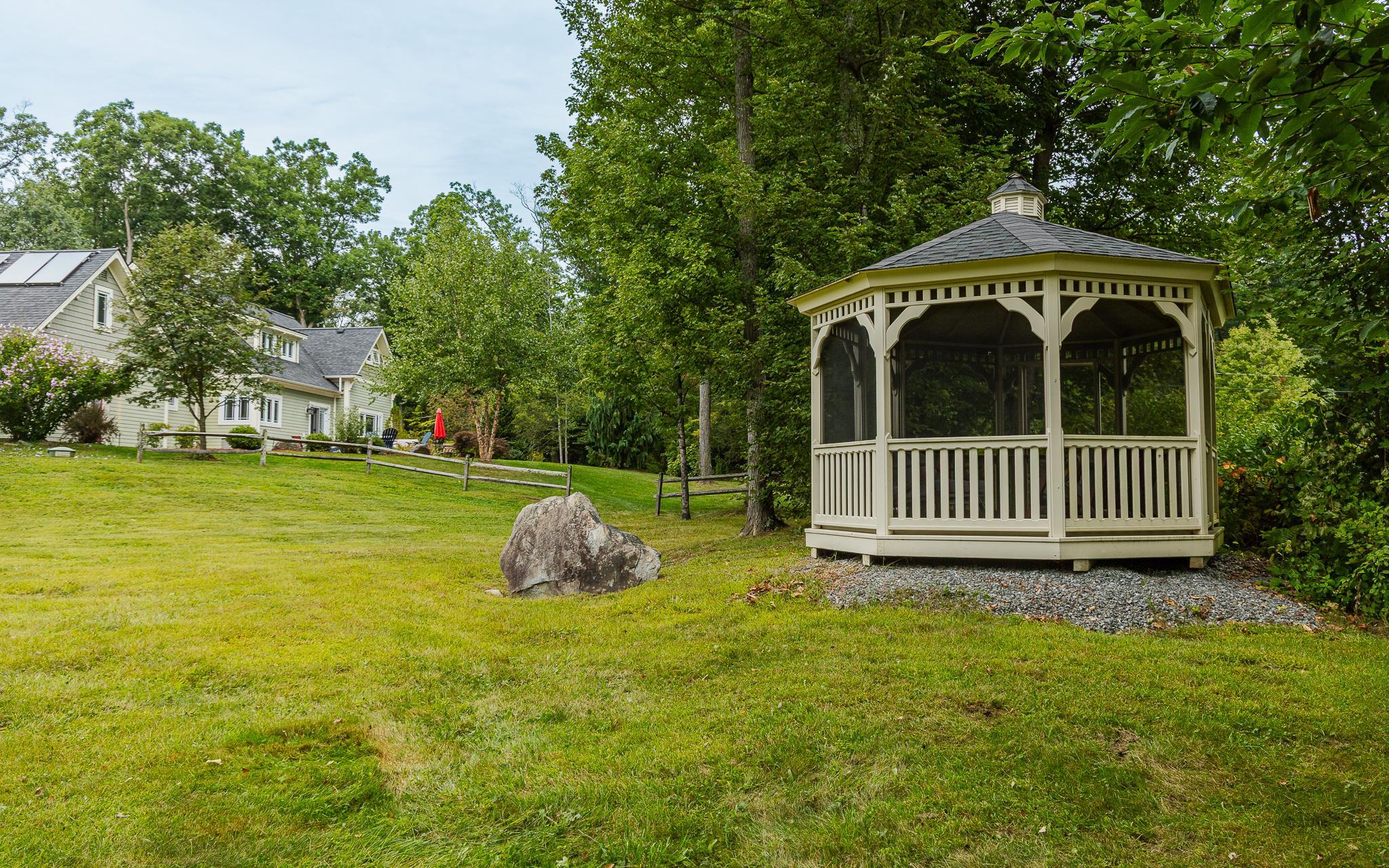 8 Deer Run Lane Property Photo 40