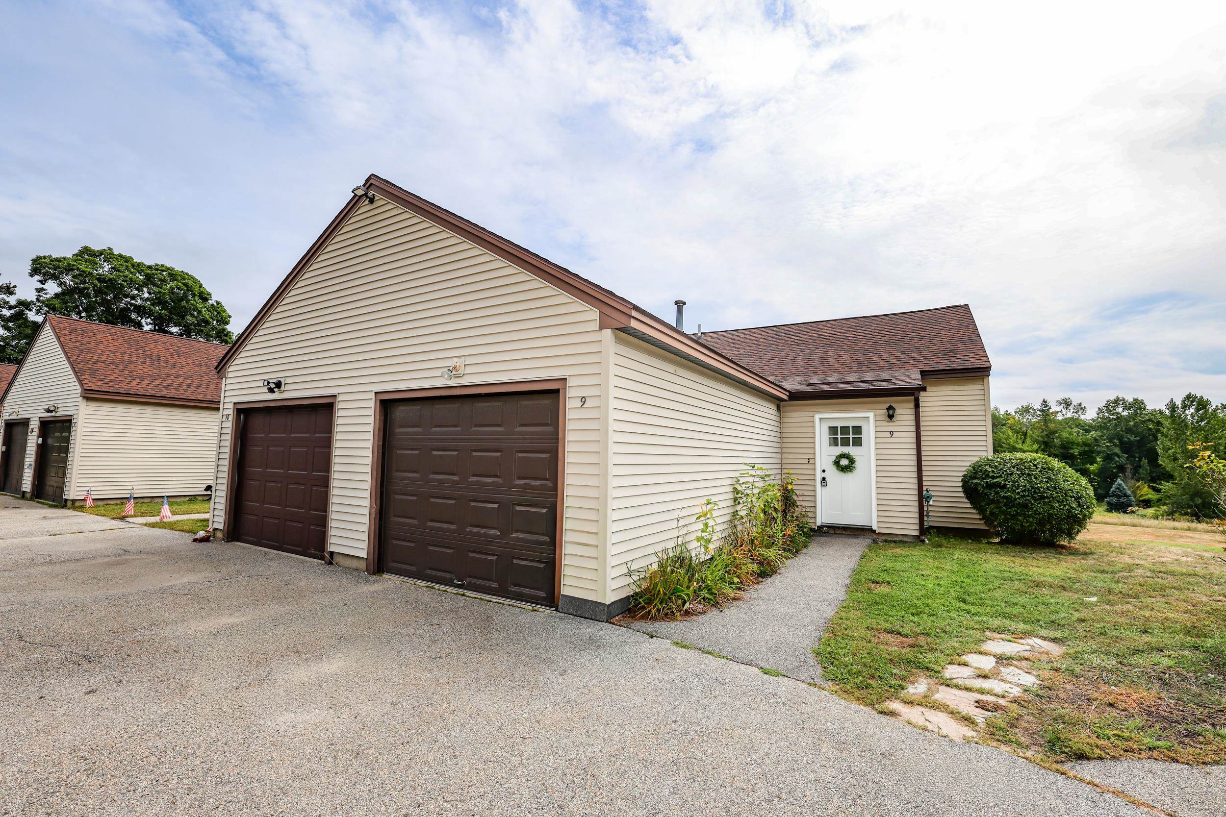 9 Dustin Homestead Property Photo 1