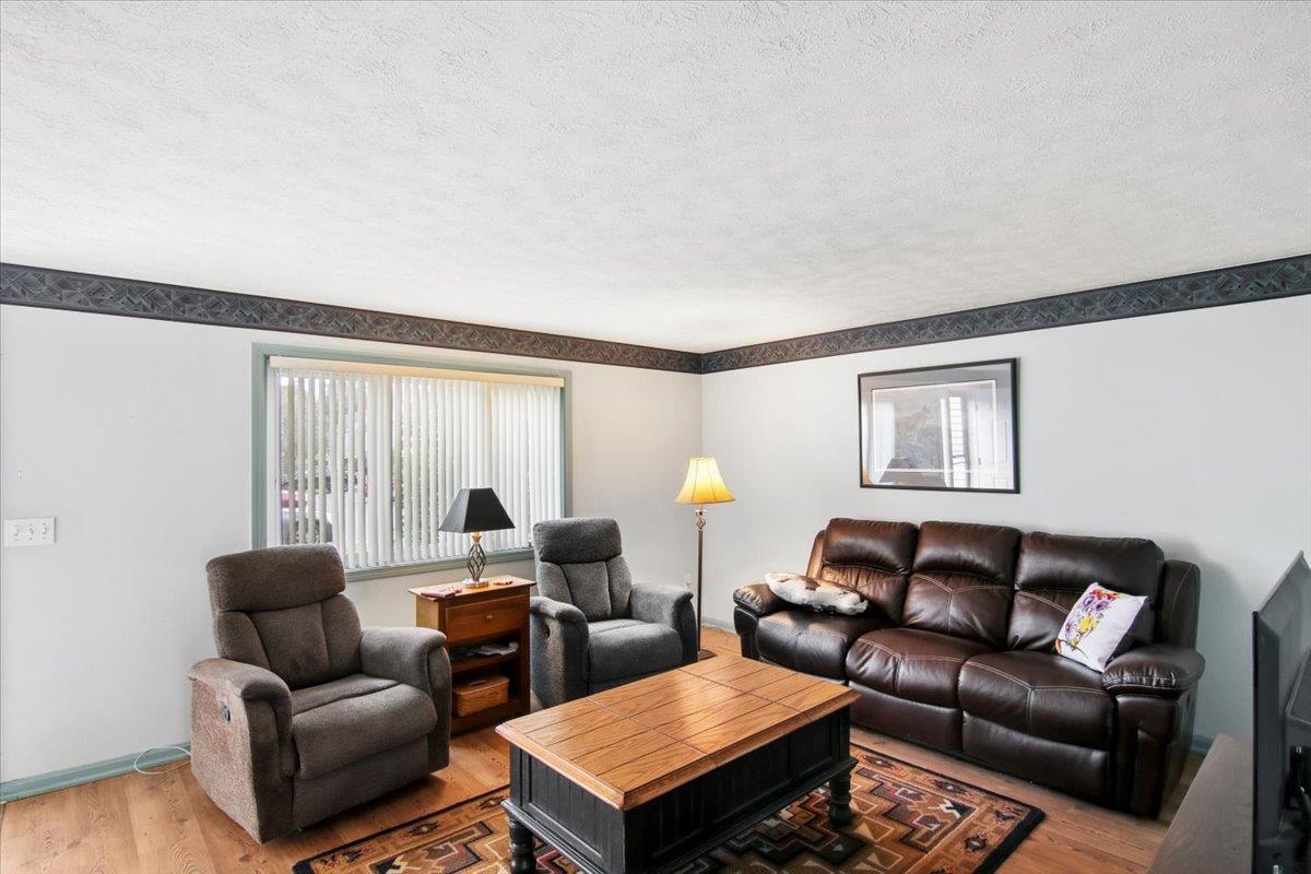 26 East Meadow Way Property Photo 3