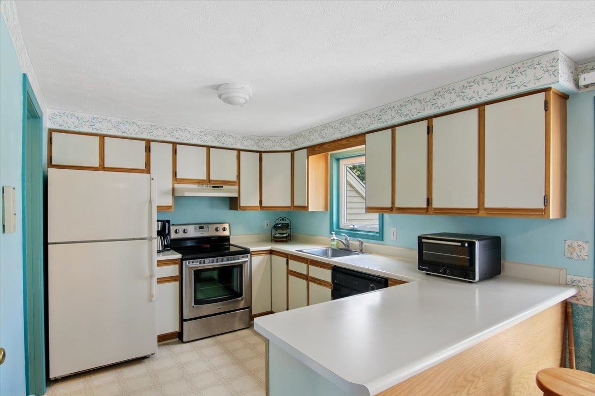 26 East Meadow Way Property Photo 6