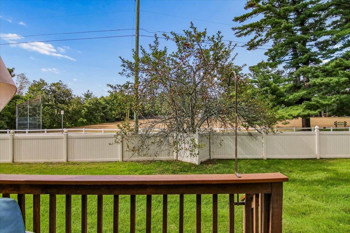 26 East Meadow Way Property Photo 20