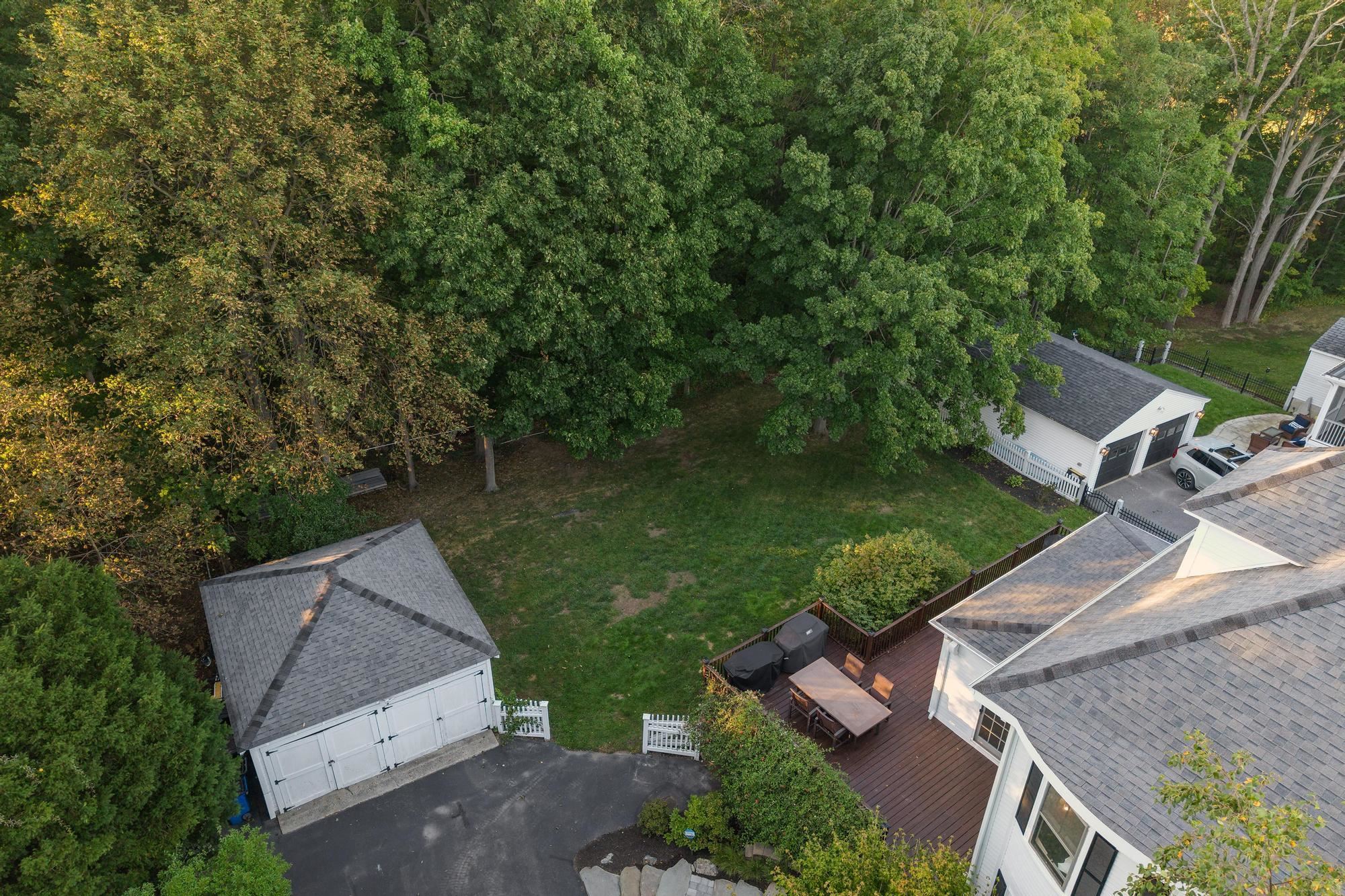 199 Middle Road Property Photo 3
