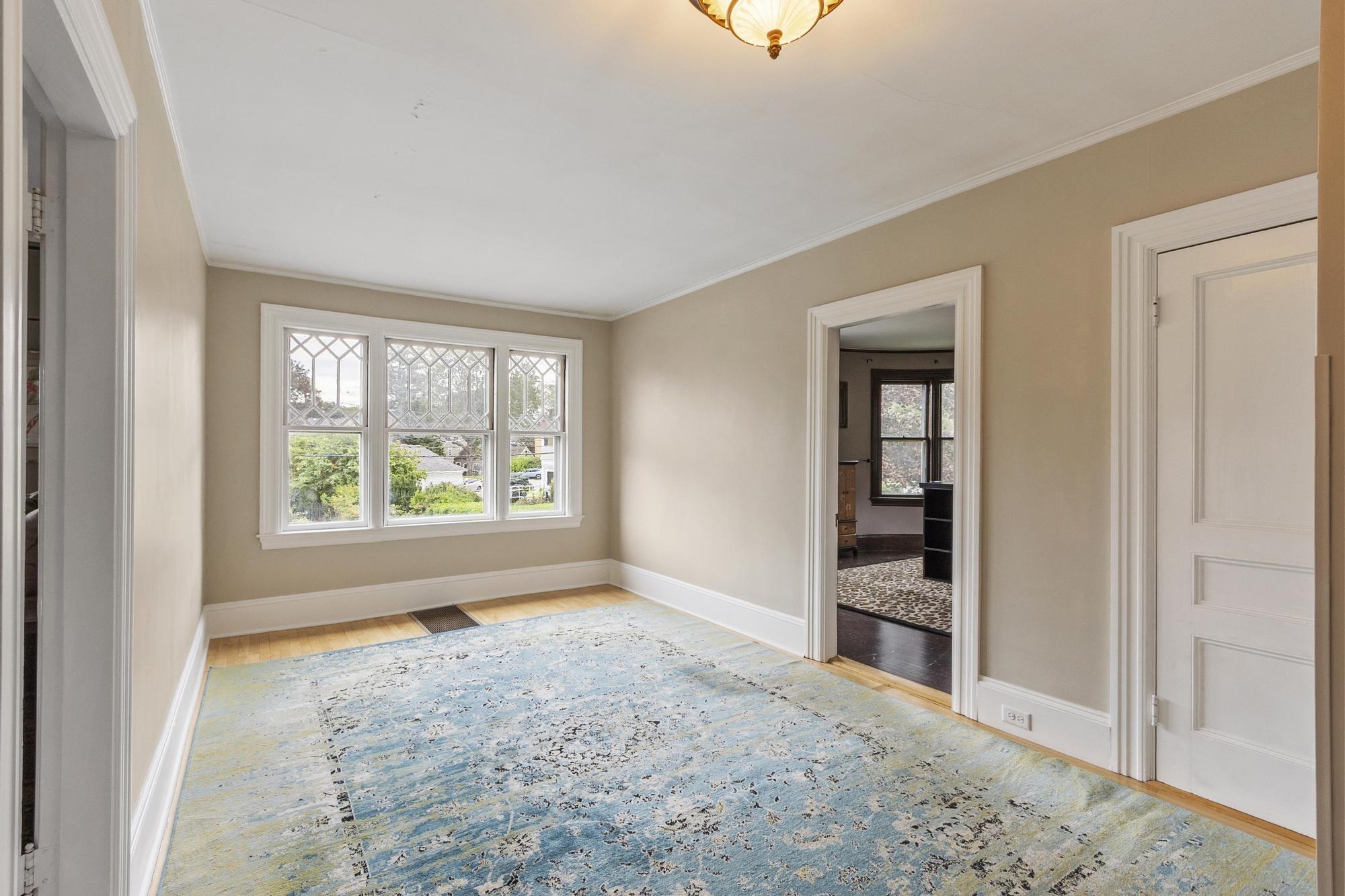 199 Middle Road Property Photo 27