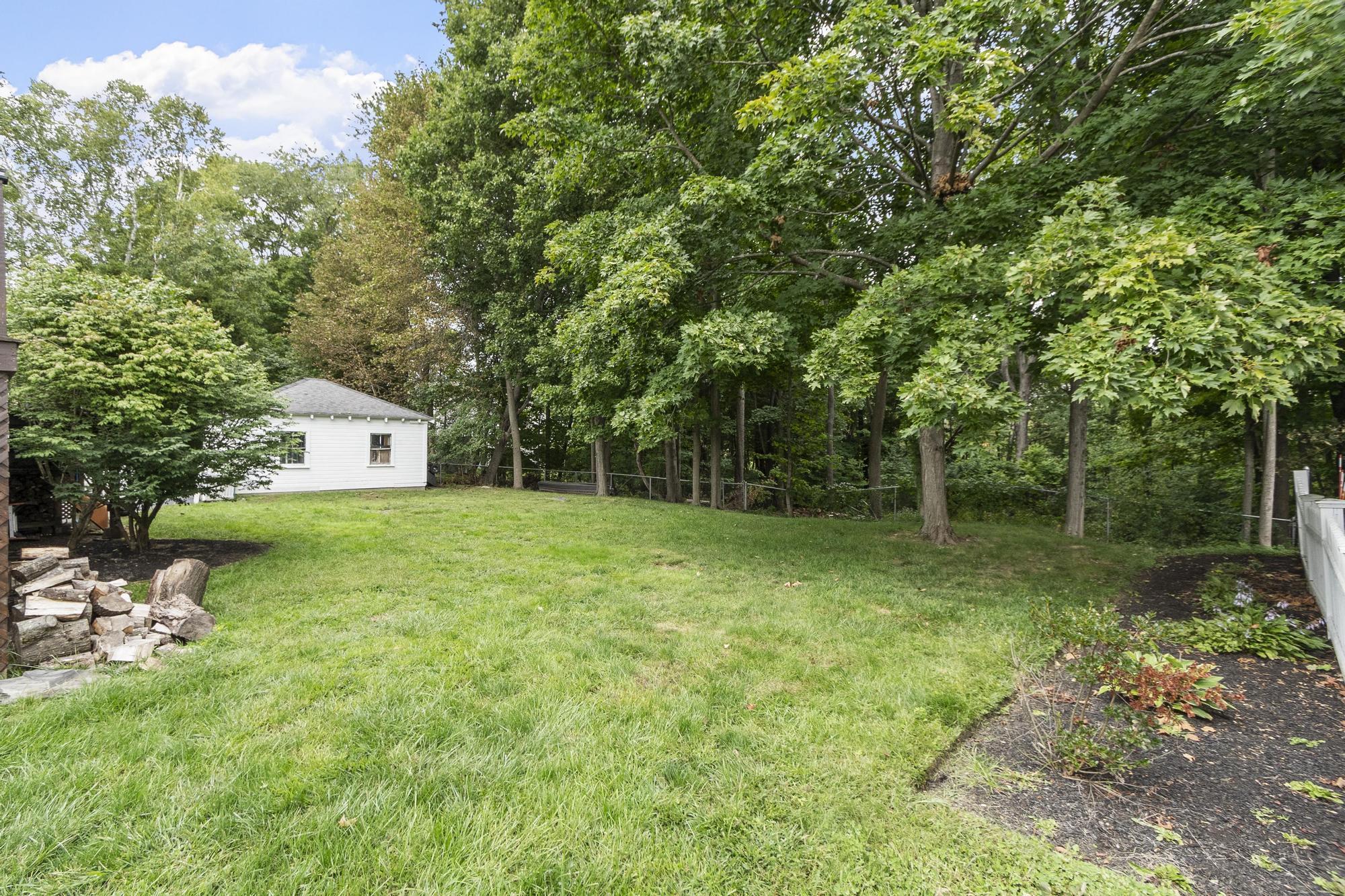 199 Middle Road Property Photo 59