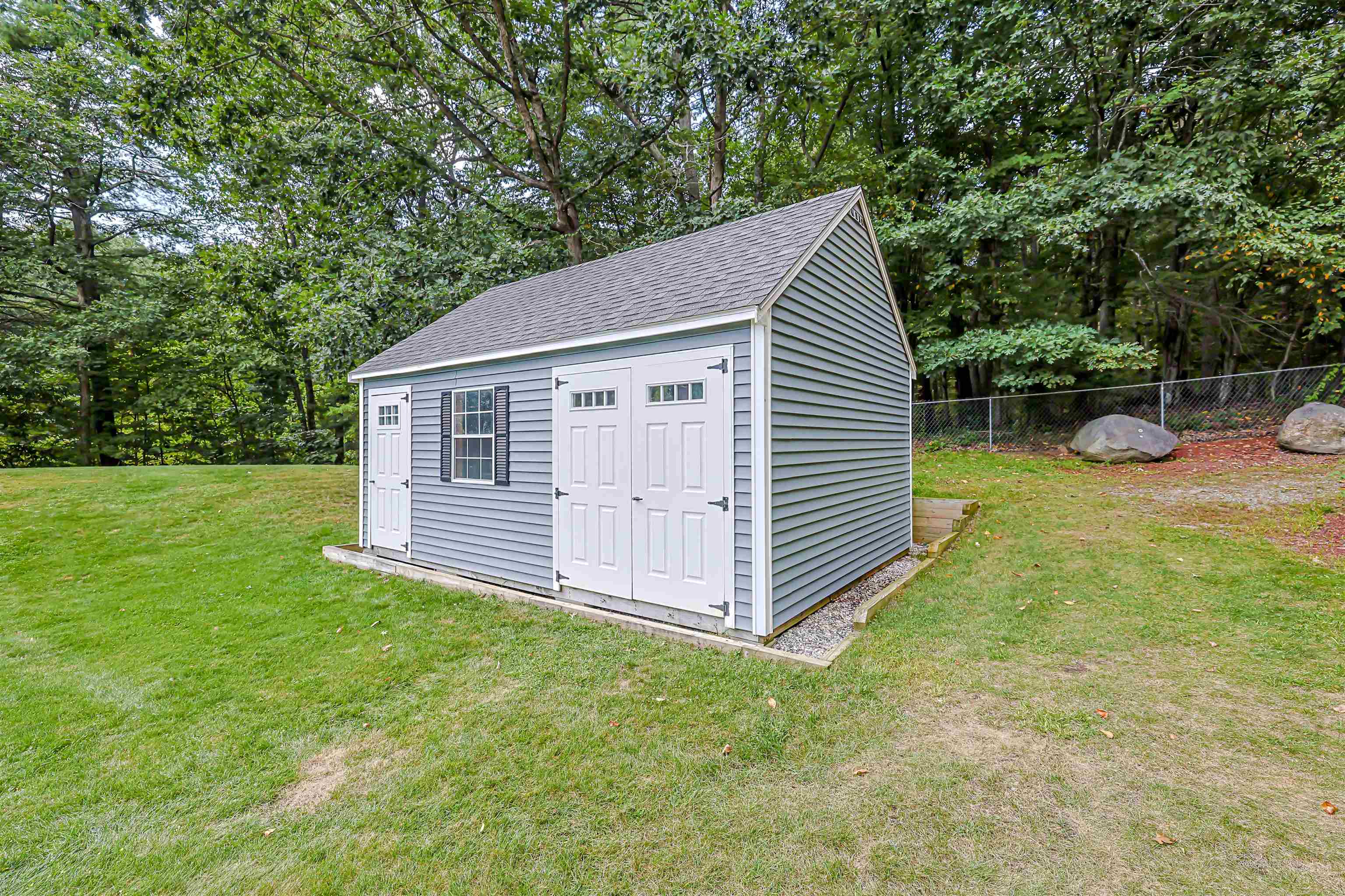 27 Marty Drive Property Photo 14