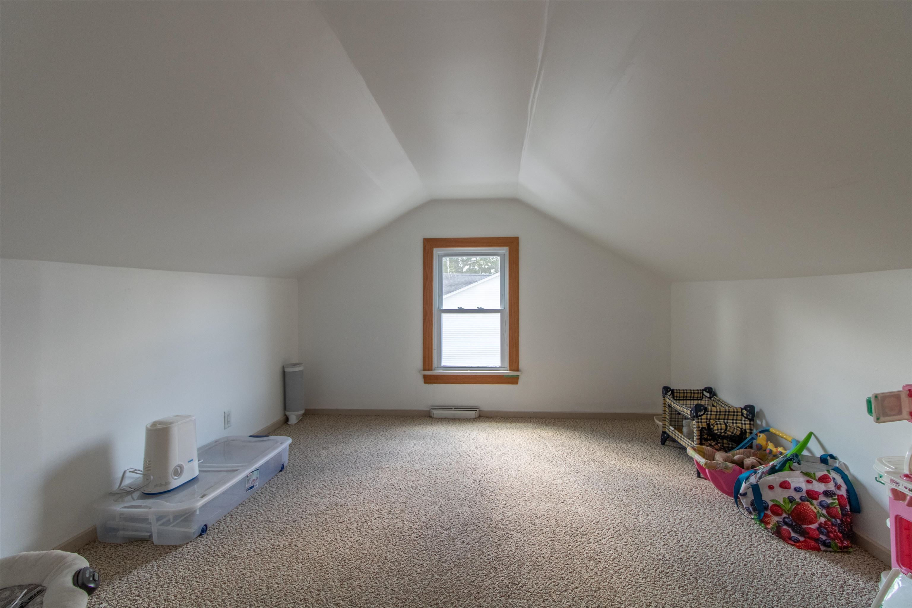 54 Kingsbury Avenue Property Photo 20
