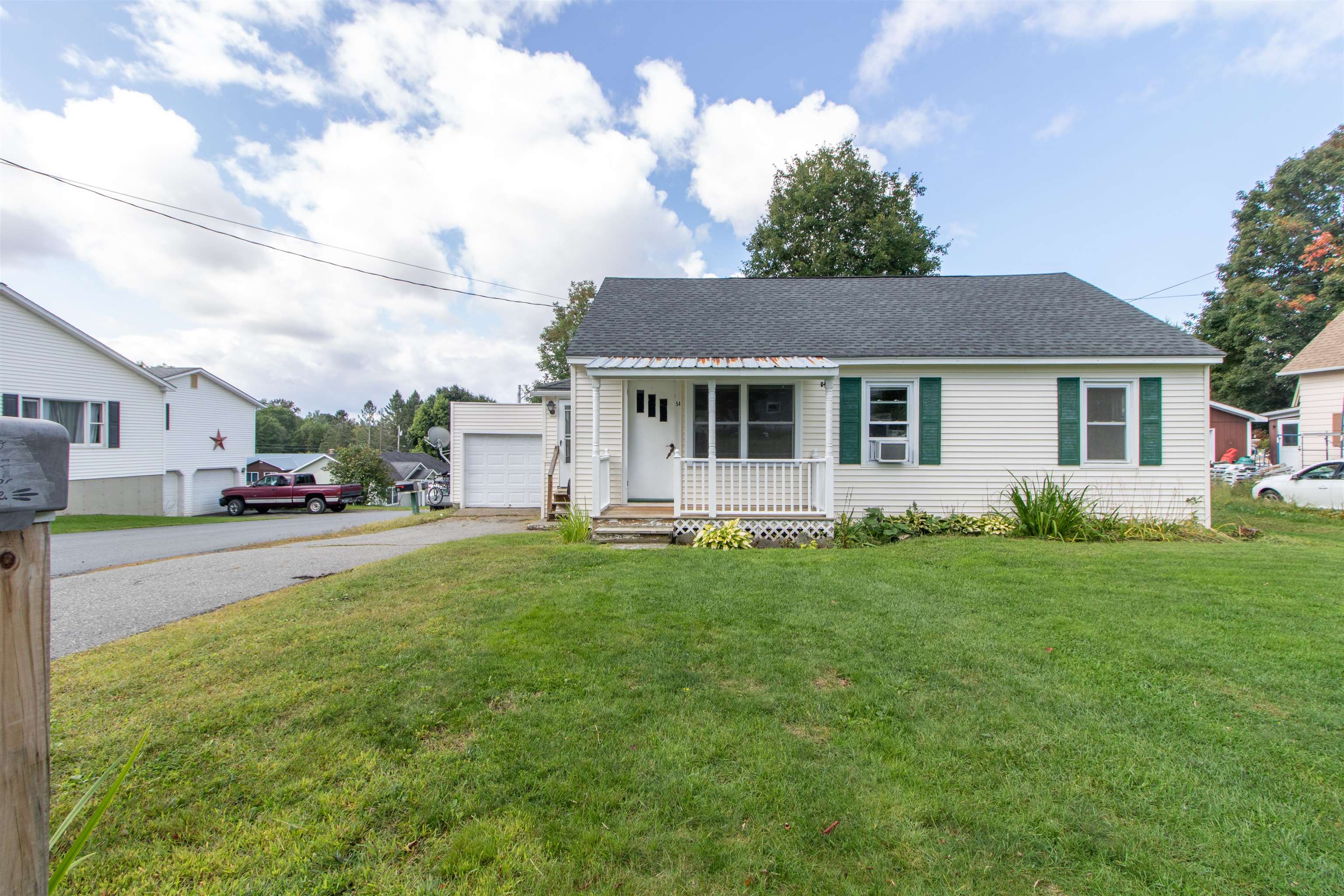 54 Kingsbury Avenue Property Photo 30