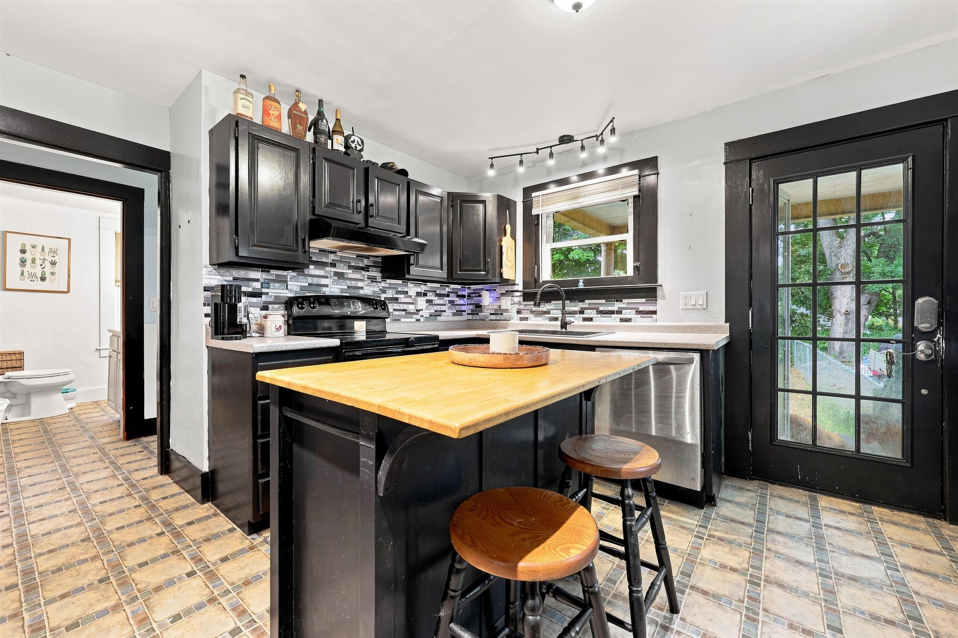 23 High Street Property Photo 7