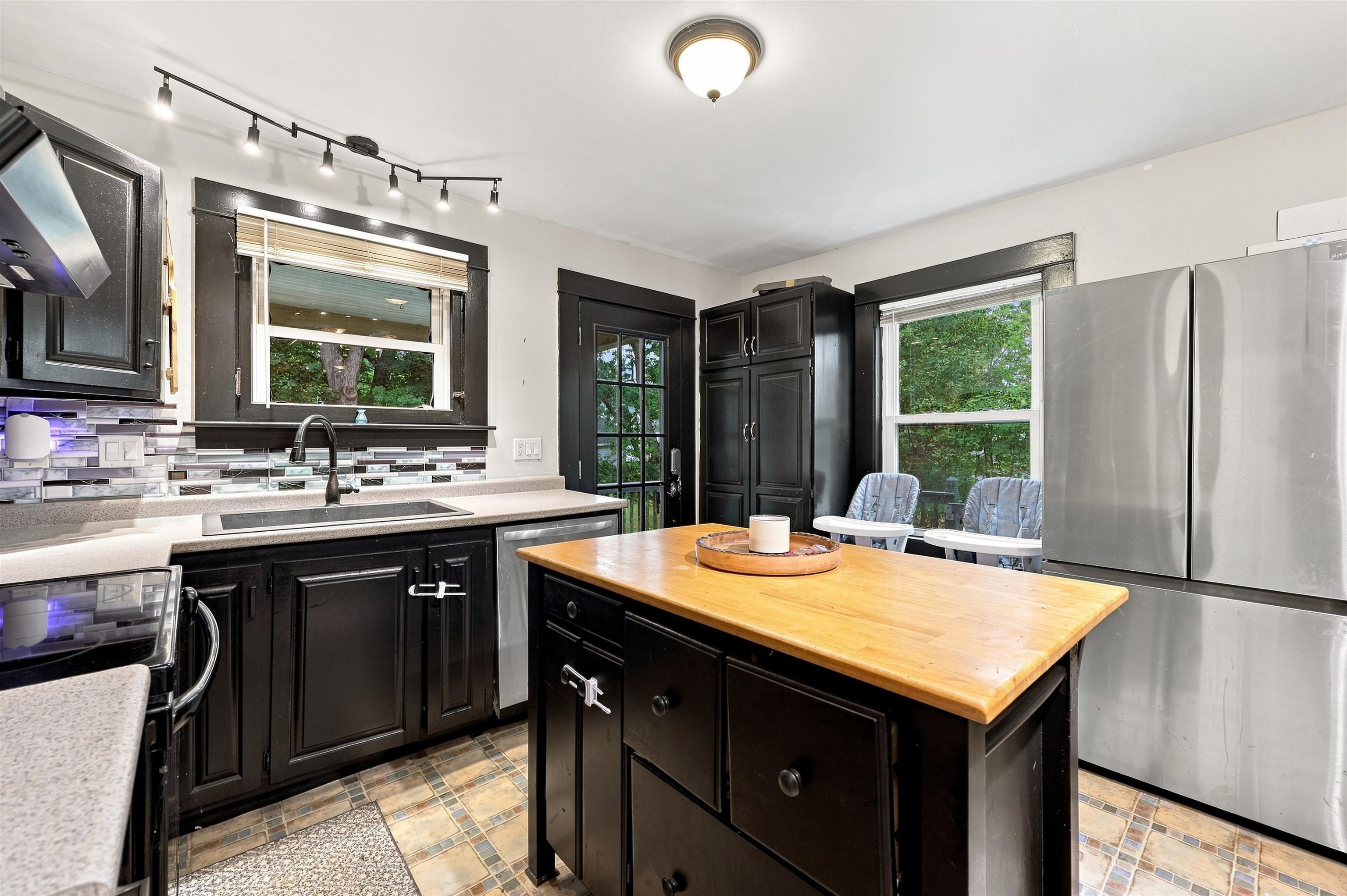 23 High Street Property Photo 11