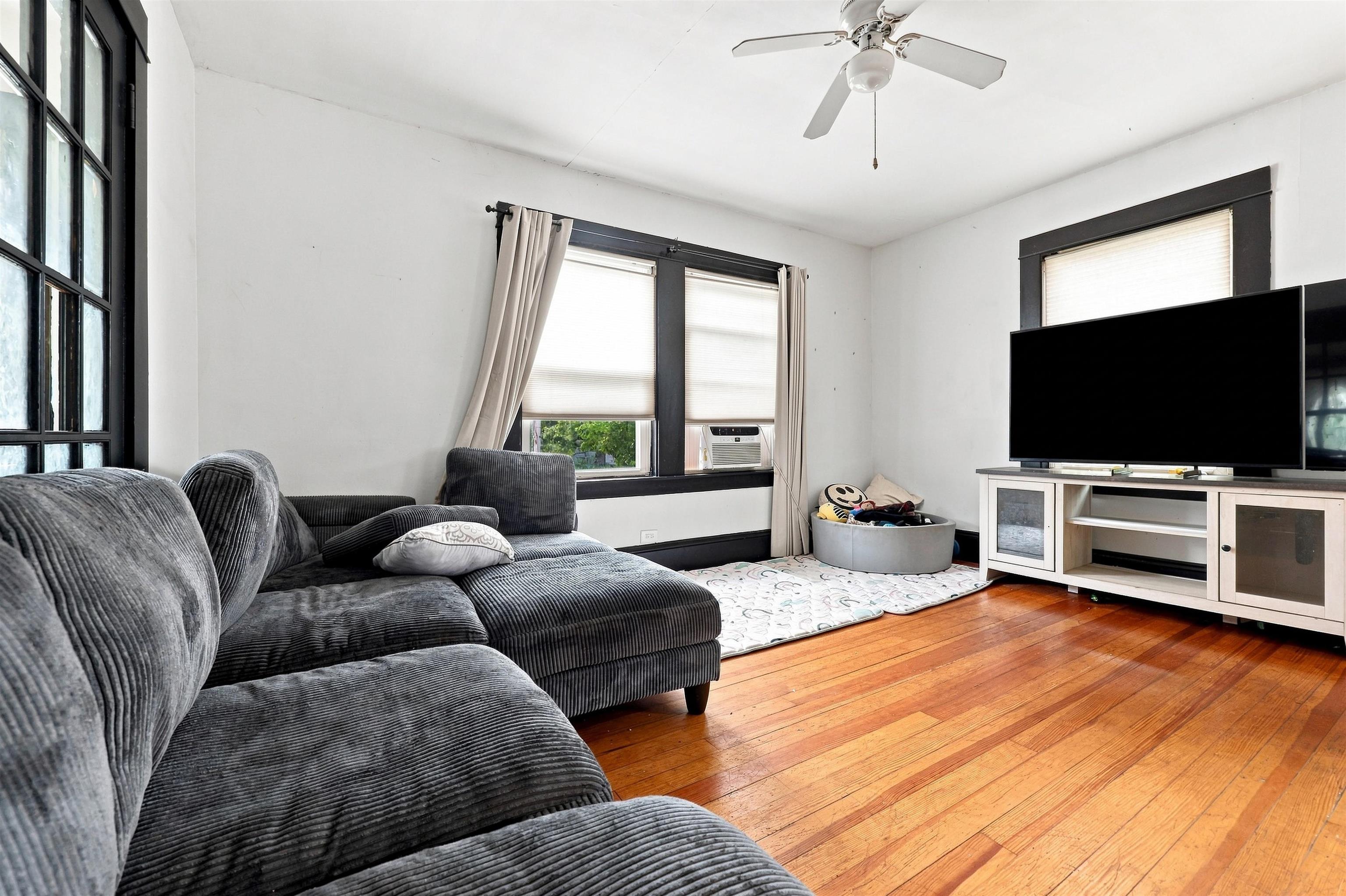 23 High Street Property Photo 18