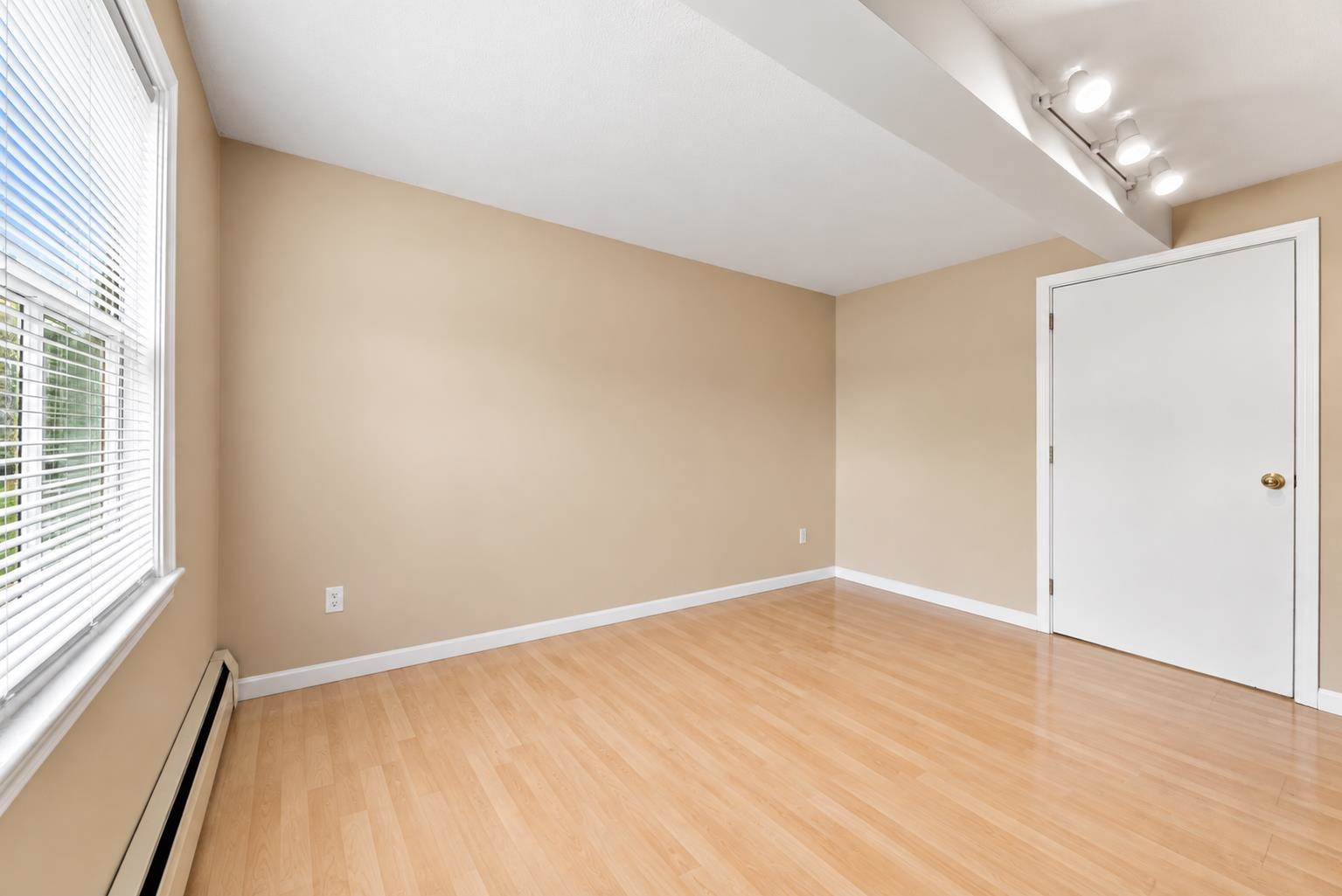 2 Greenwood Avenue Property Photo 21