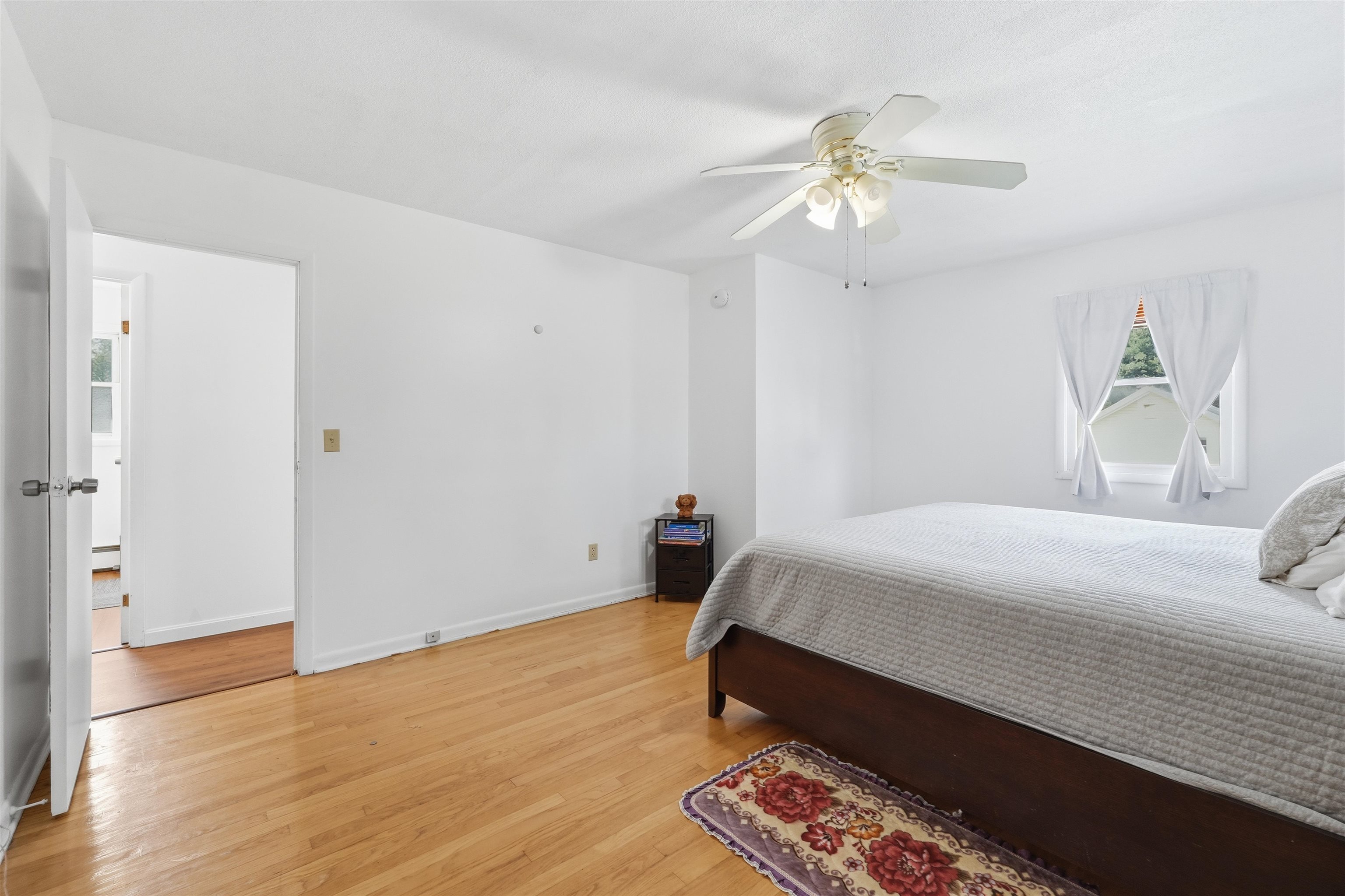 890 Essex Road Property Photo 25