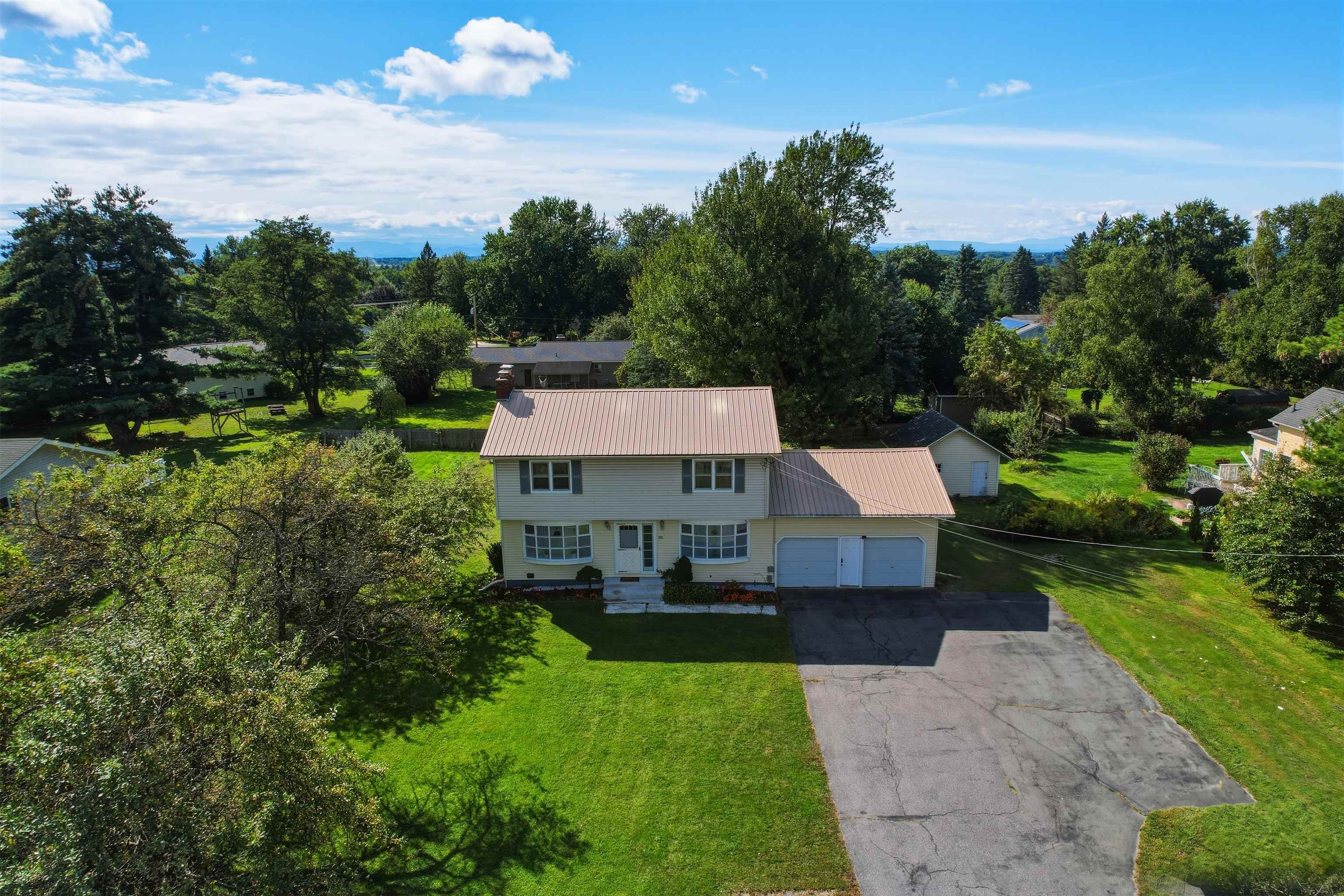 890 Essex Road Property Photo 30