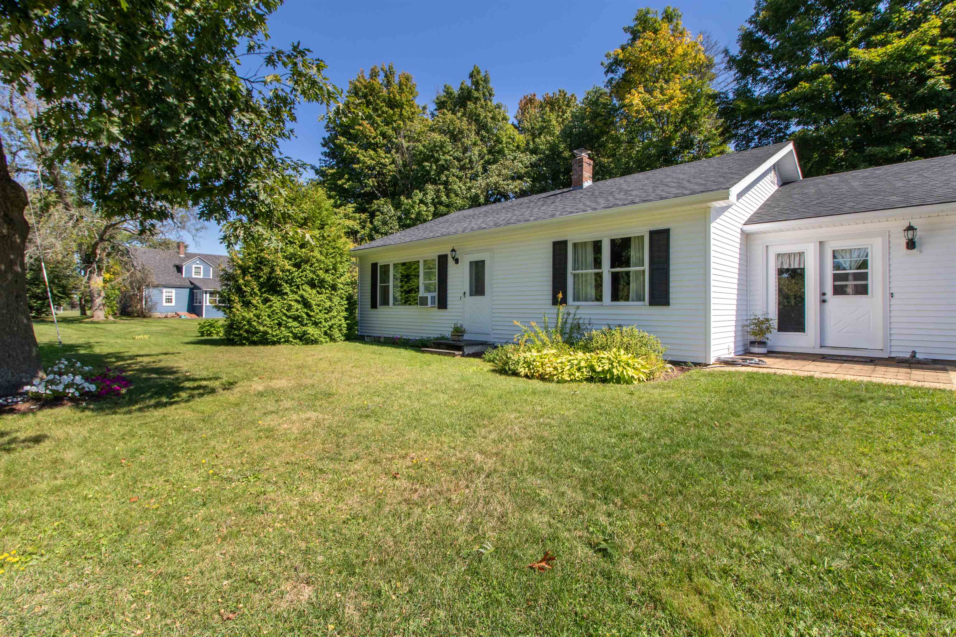 49 Forest Avenue Property Photo 3