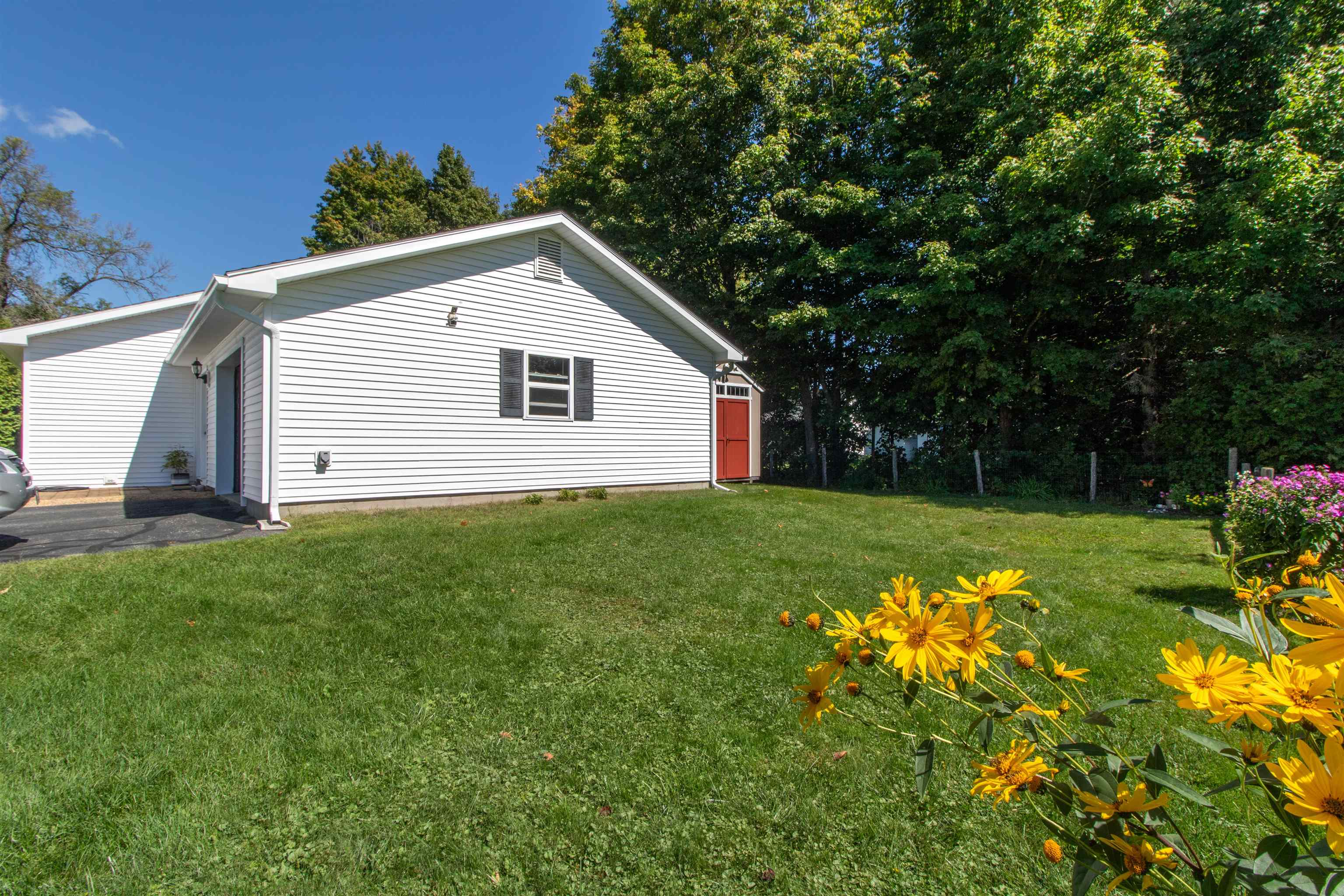 49 Forest Avenue Property Photo 26
