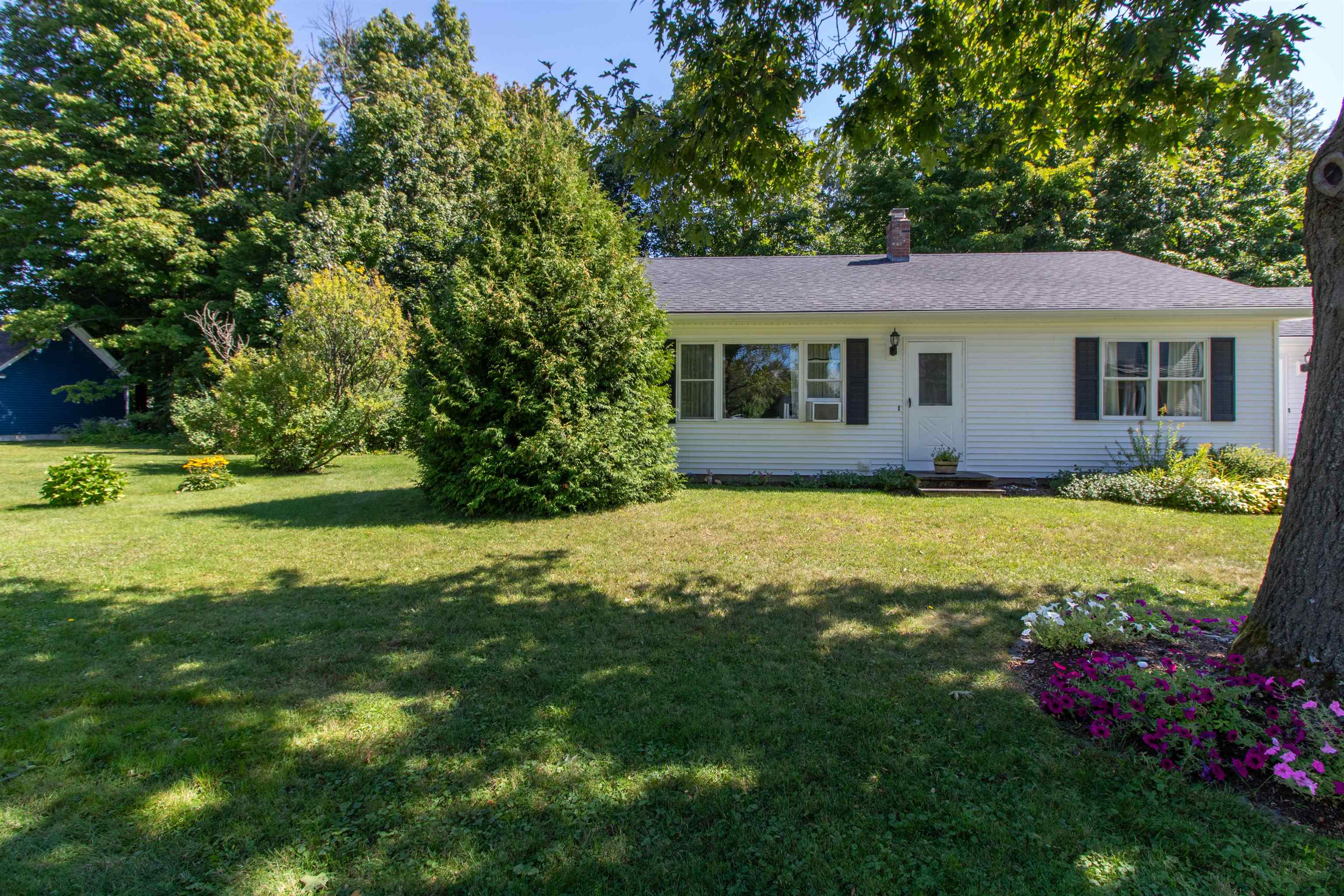 49 Forest Avenue Property Photo 35