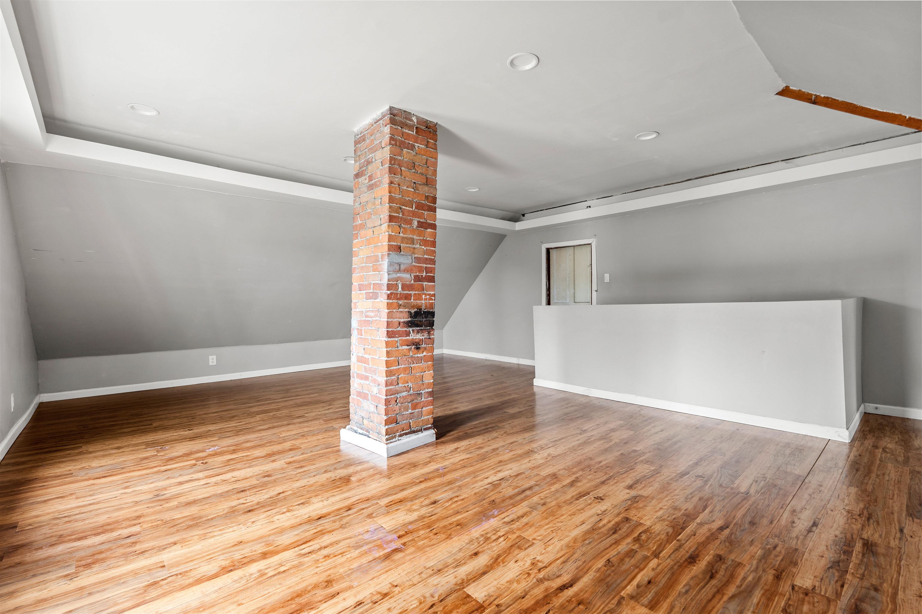 94 S State Street Property Photo 19