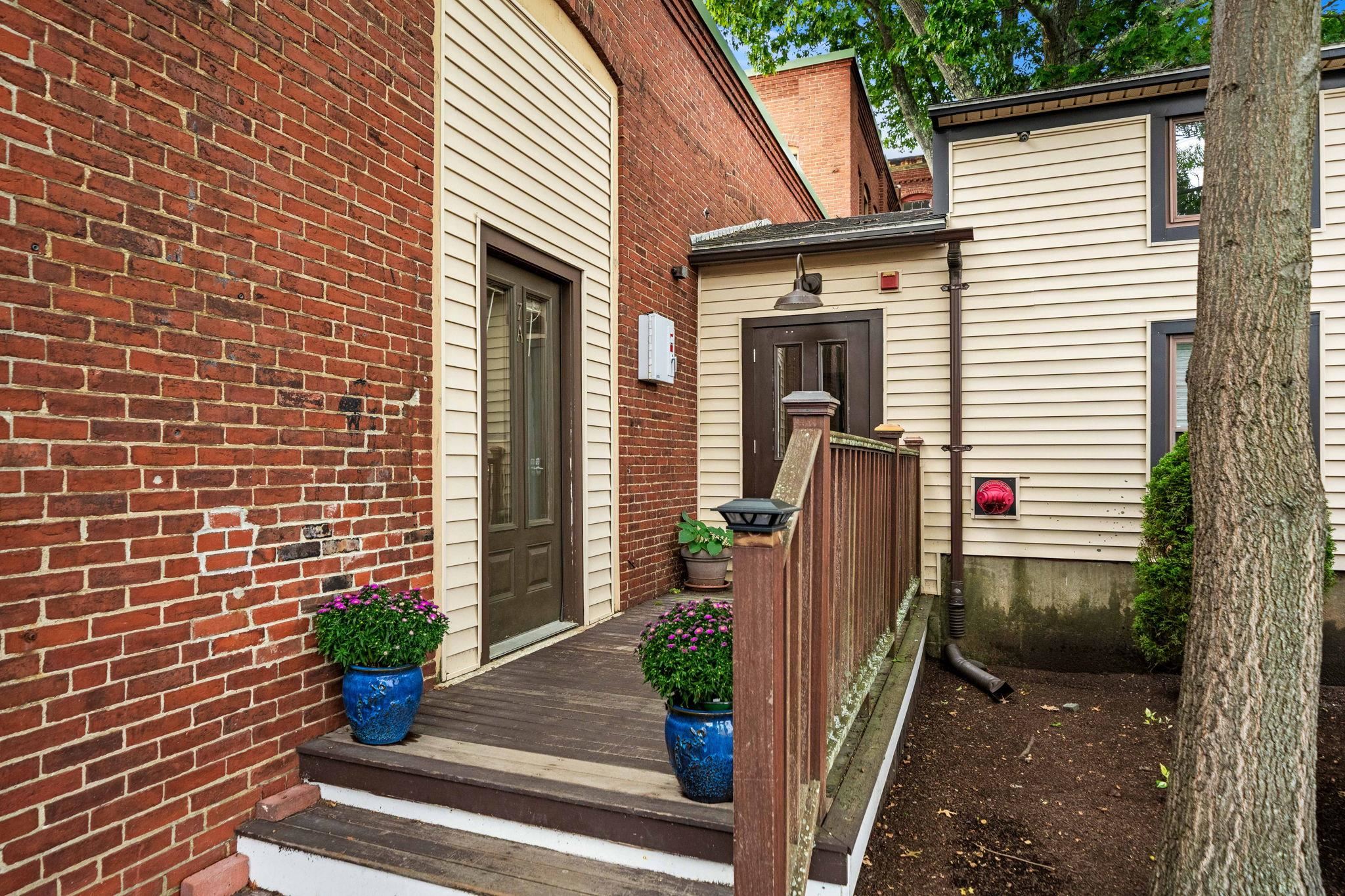 871 Islington Street Property Photo 41