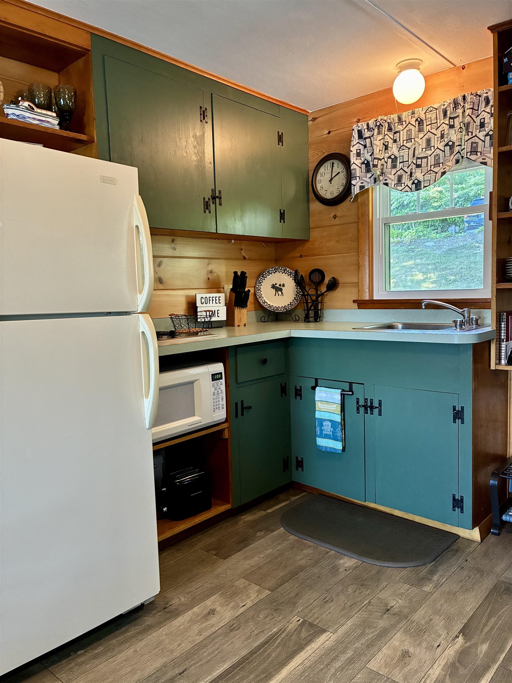 1144 Weirs Boulevard Property Photo 4