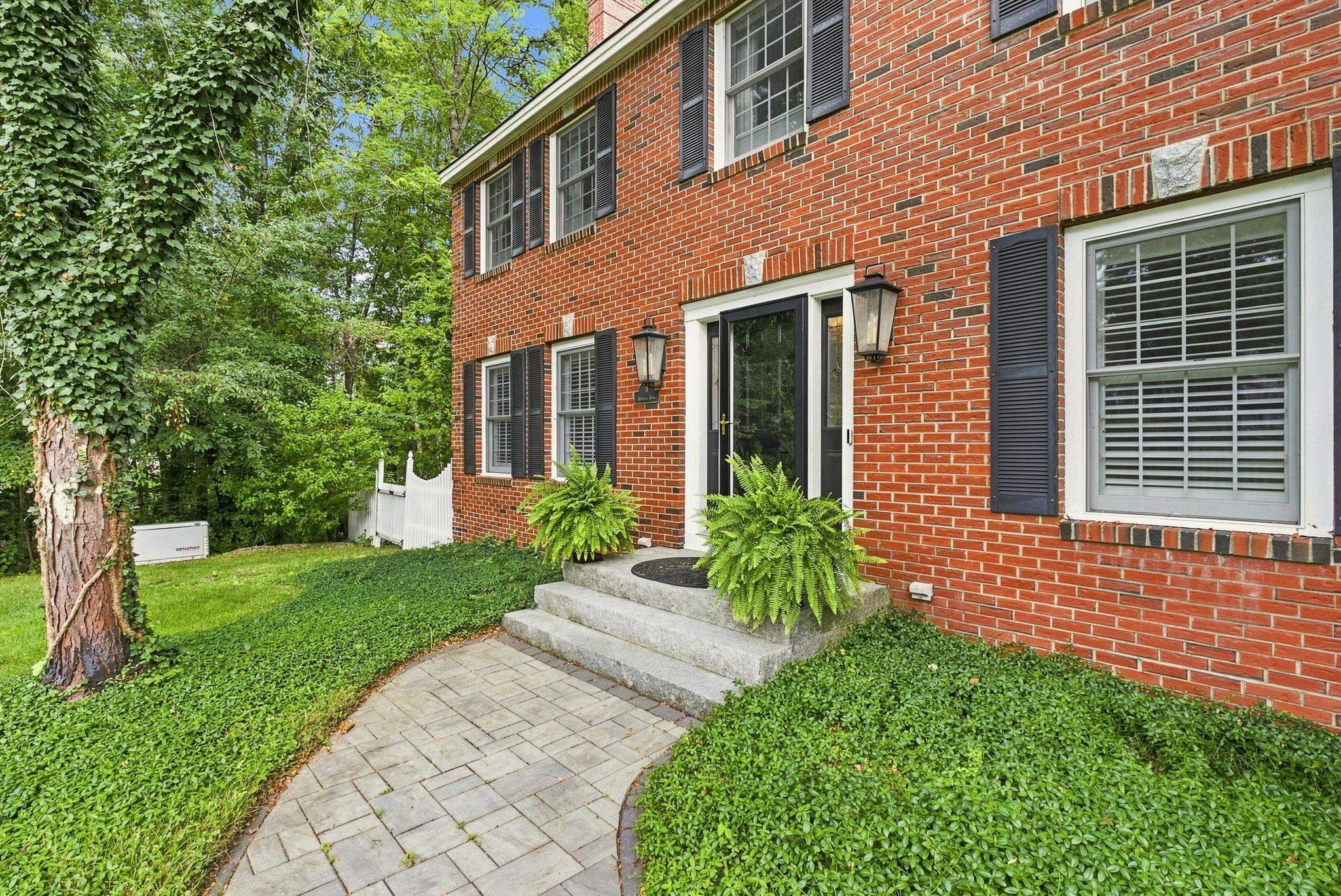9 Rosewell Road Property Photo 5