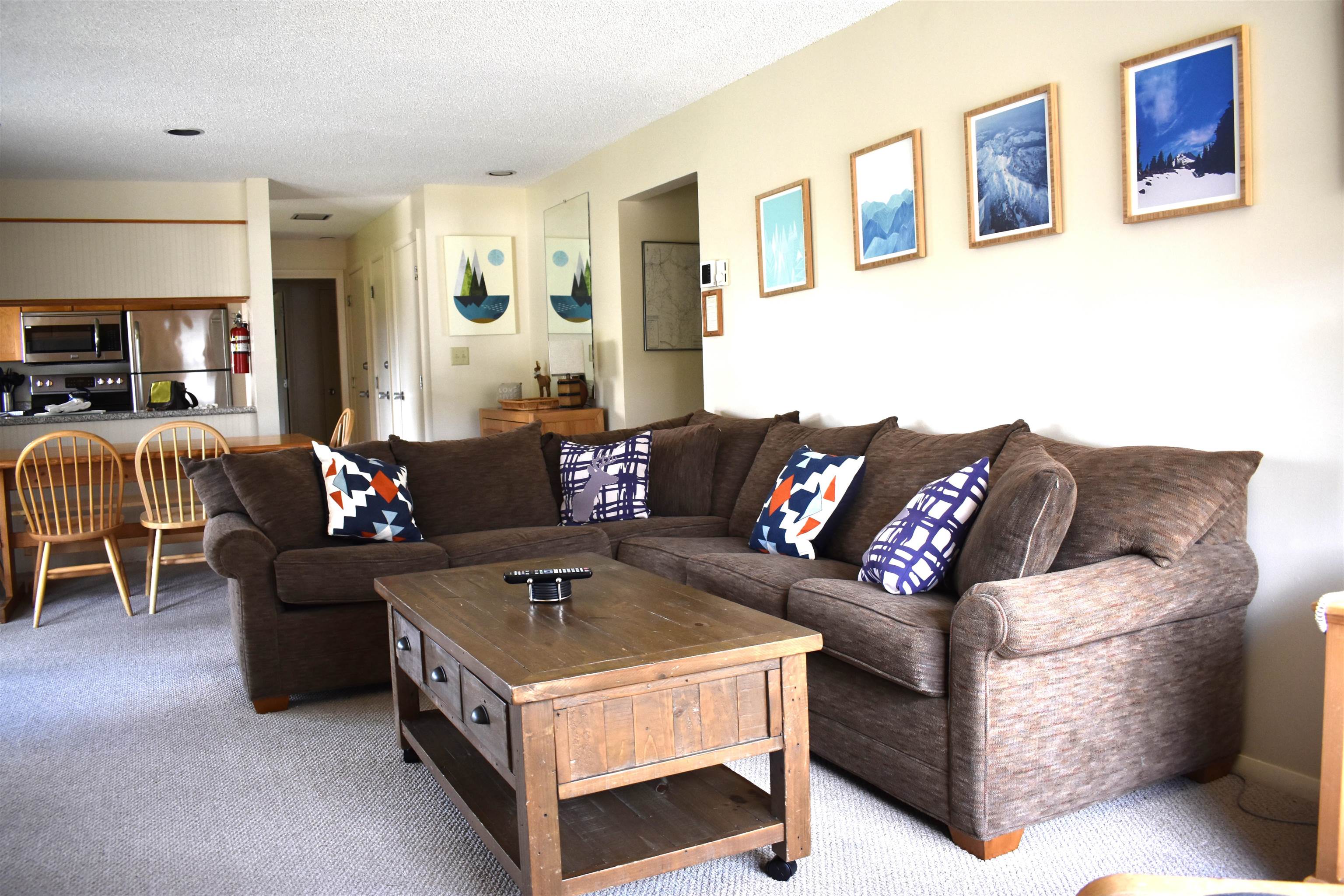 29 Slopeside At Smugglers Notch Resort Property Photo 7