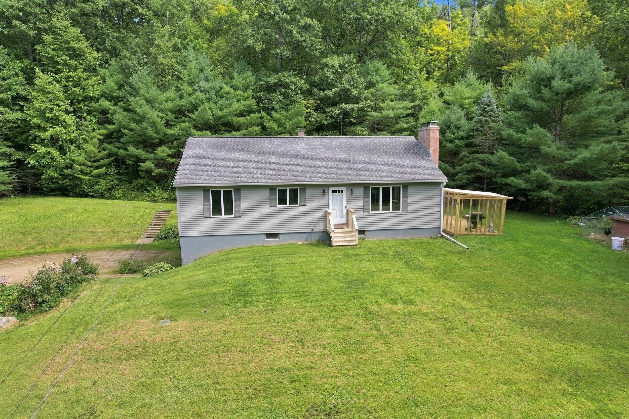 79 S Woods Road Property Photo 3