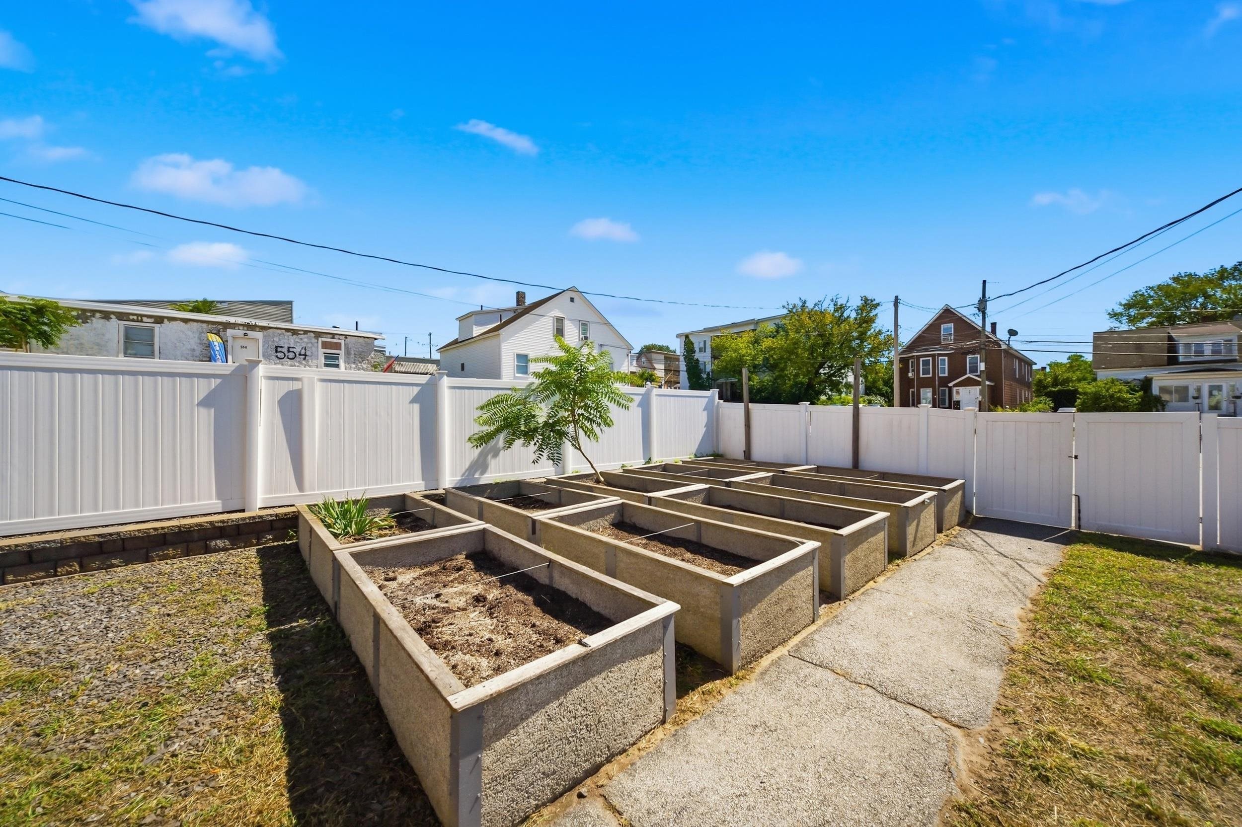 538 Somerville Street Property Photo 8