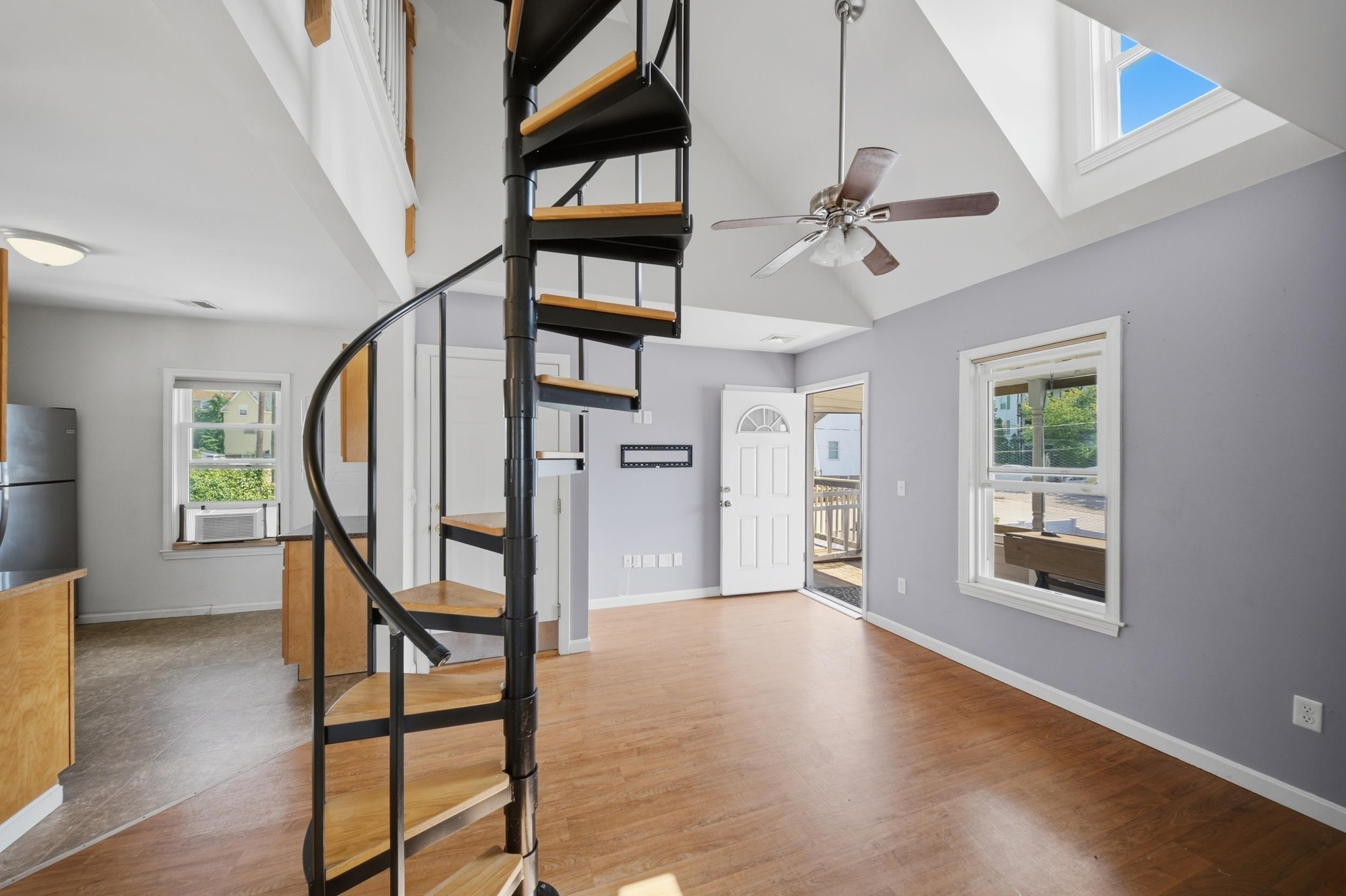538 Somerville Street Property Photo 12