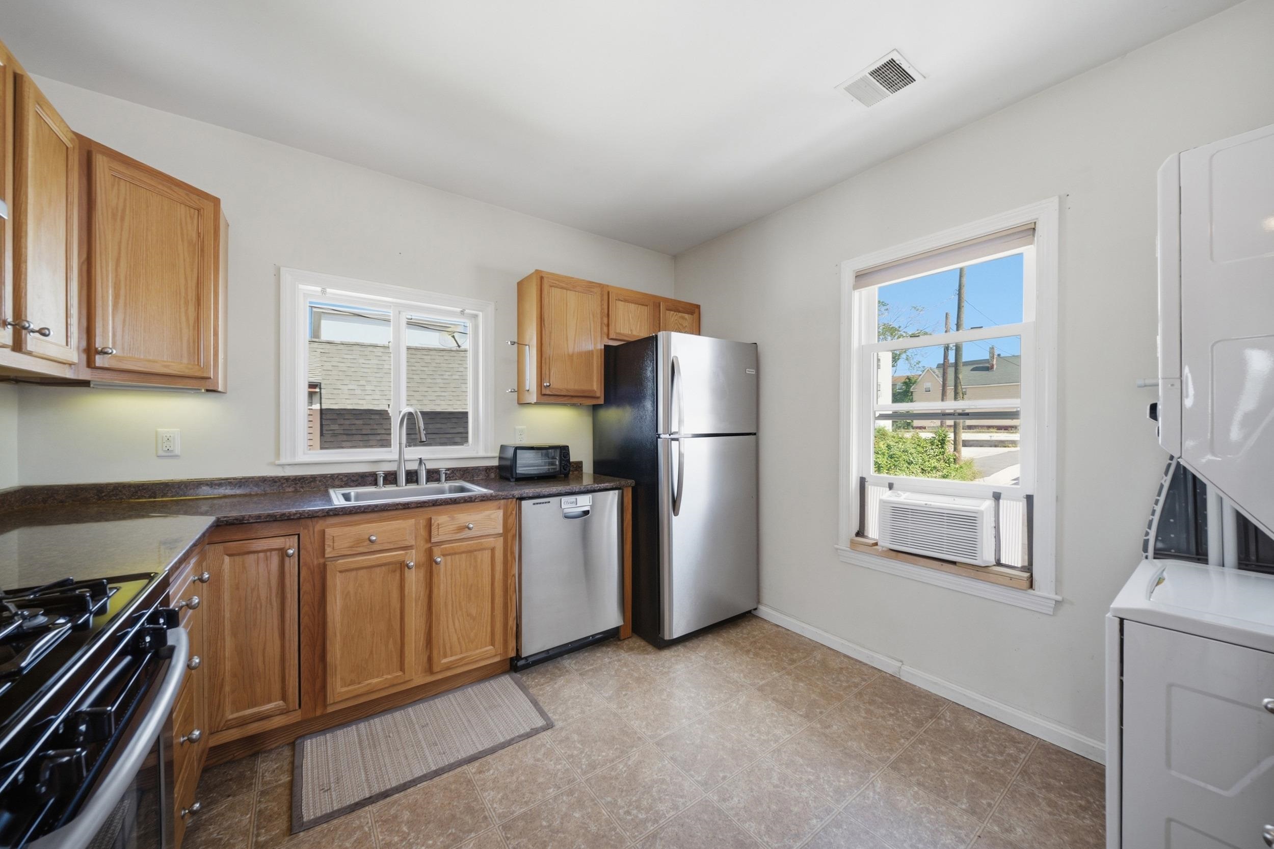 538 Somerville Street Property Photo 14