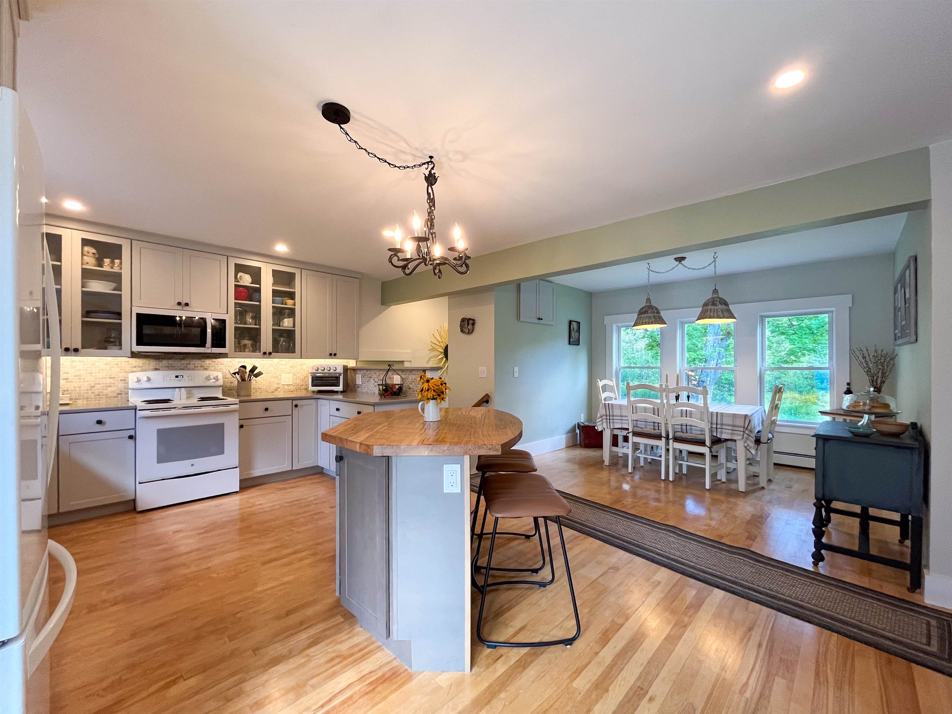 39 Manns Hill Road Property Photo 10