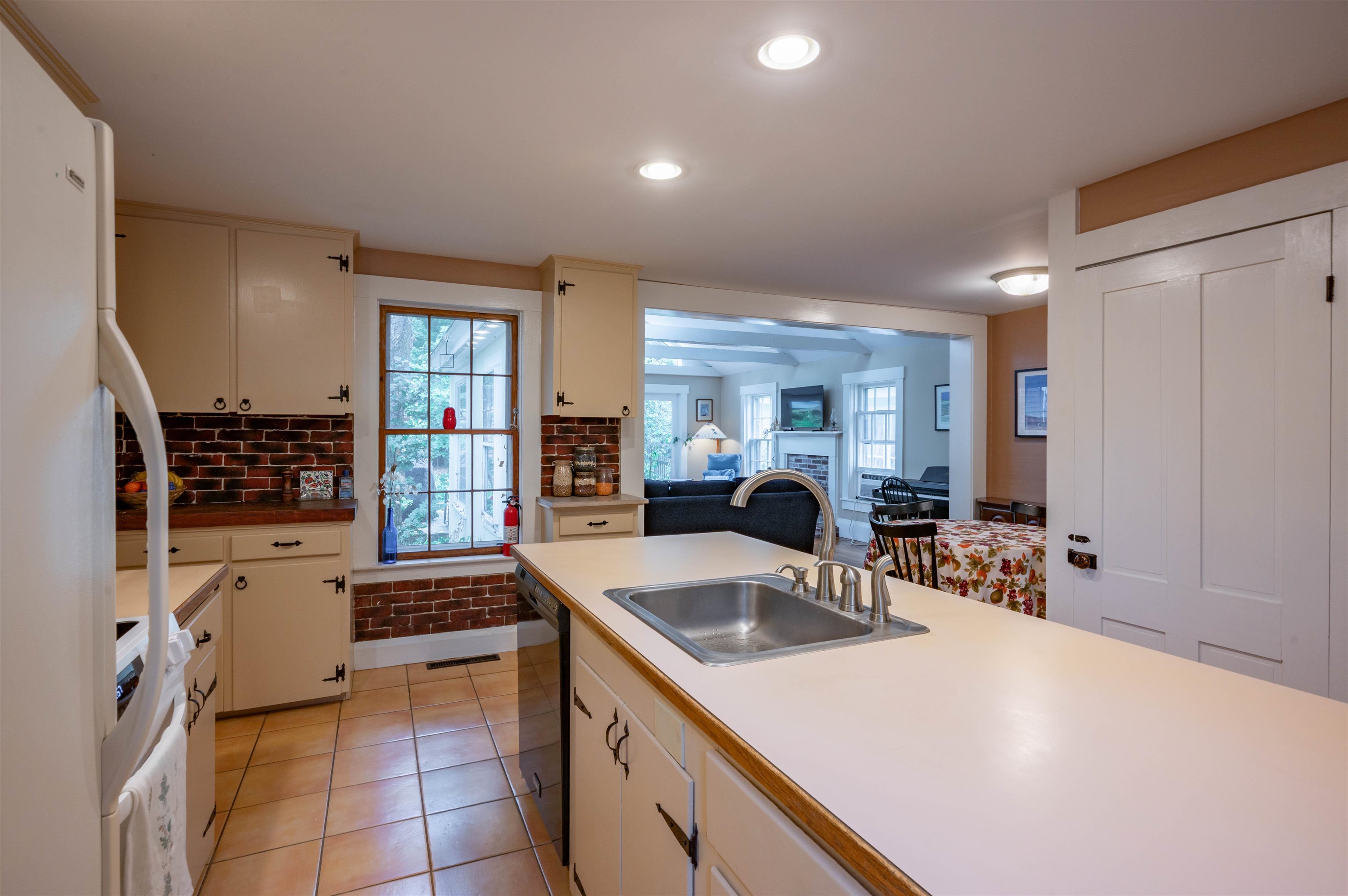 12 Milford Street Property Photo 16
