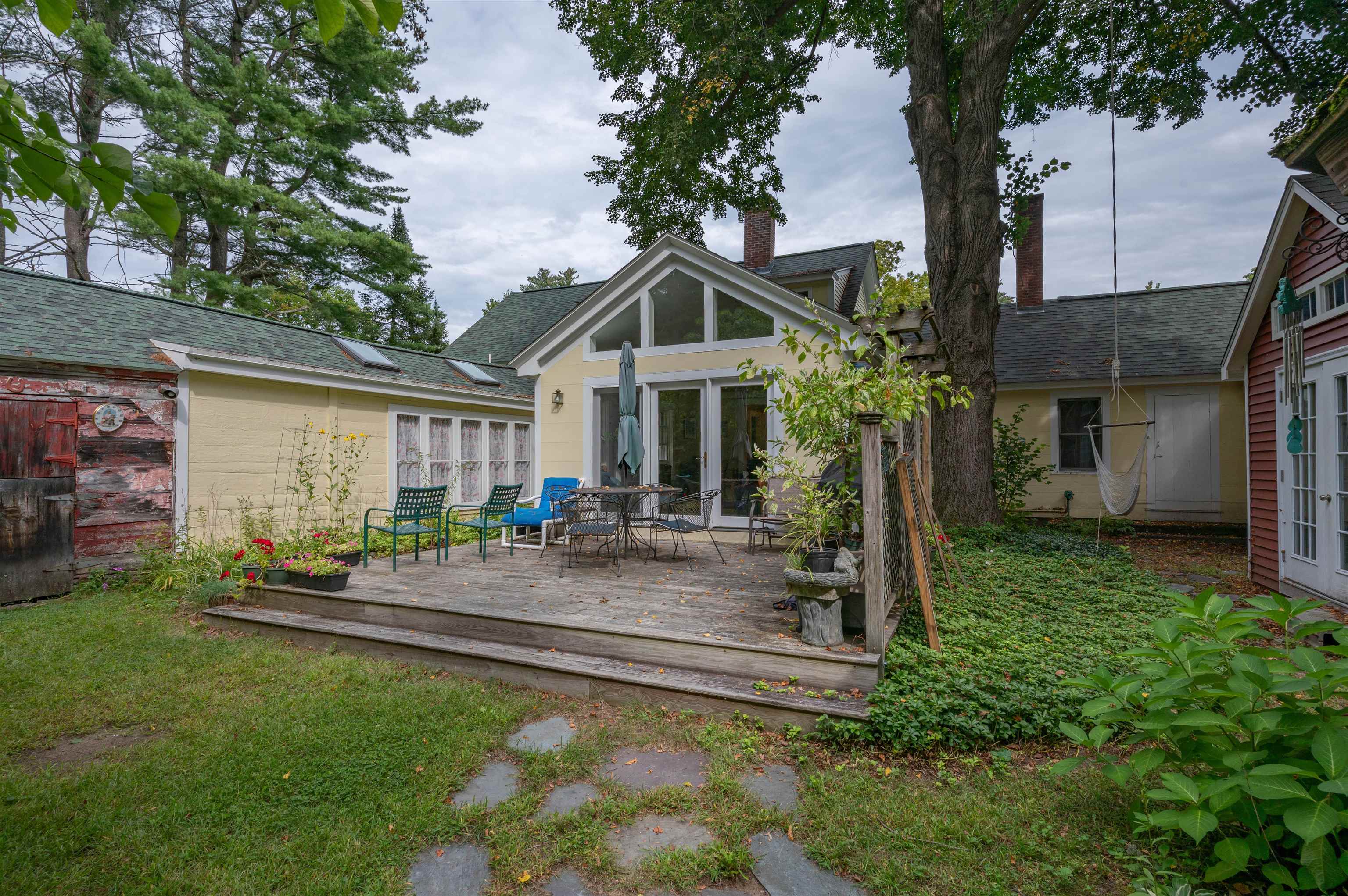 12 Milford Street Property Photo 38