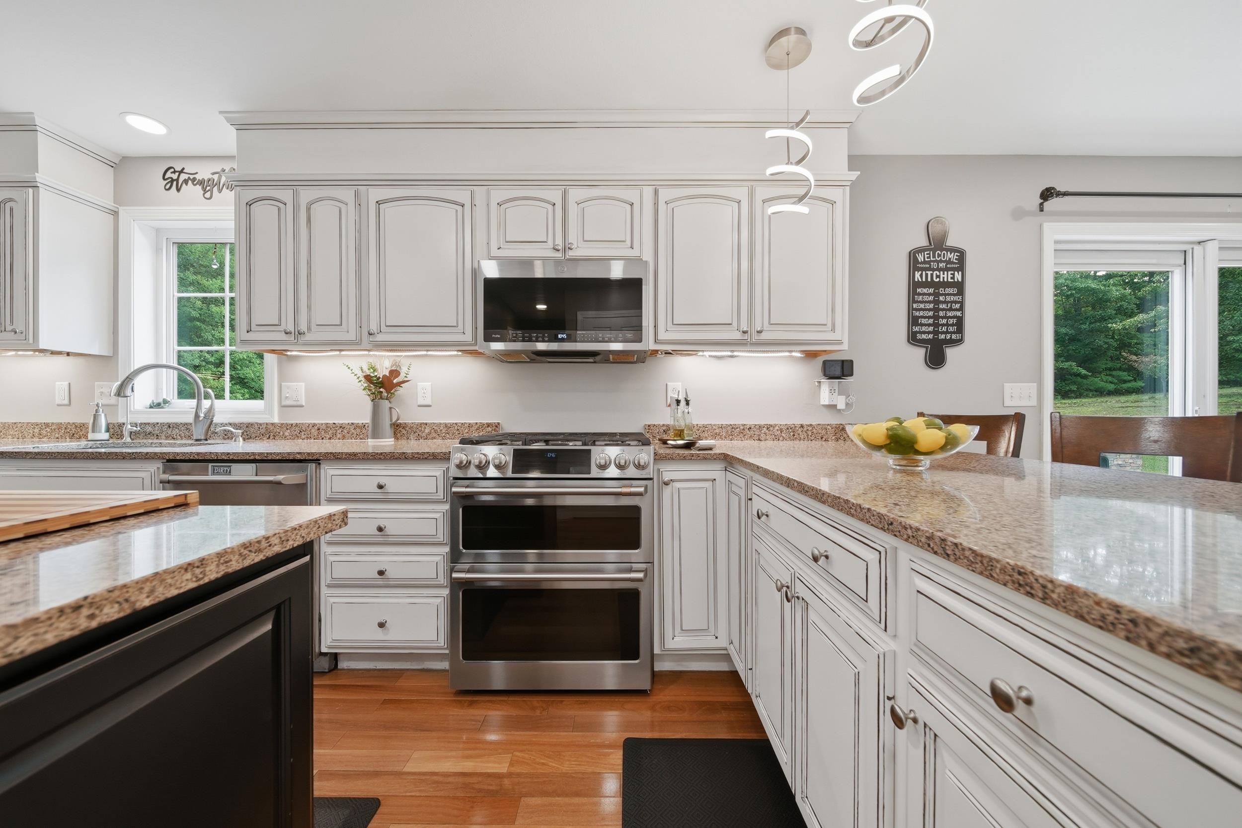 6 Greystone Terrace Property Photo 5