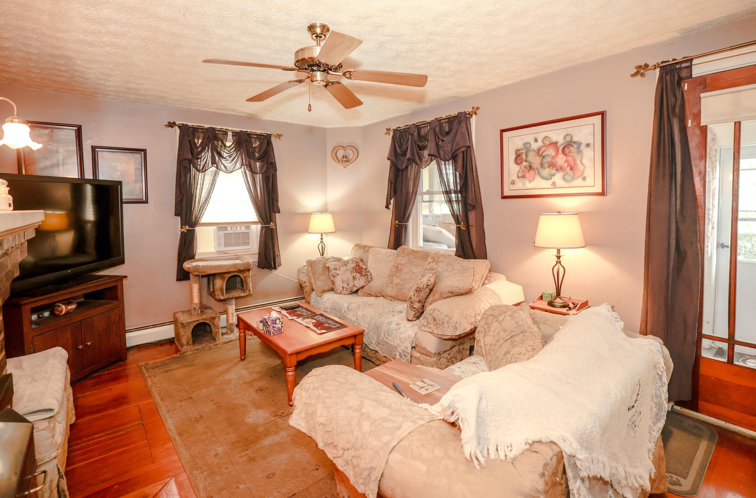 23-25 Grand Avenue Property Photo 4