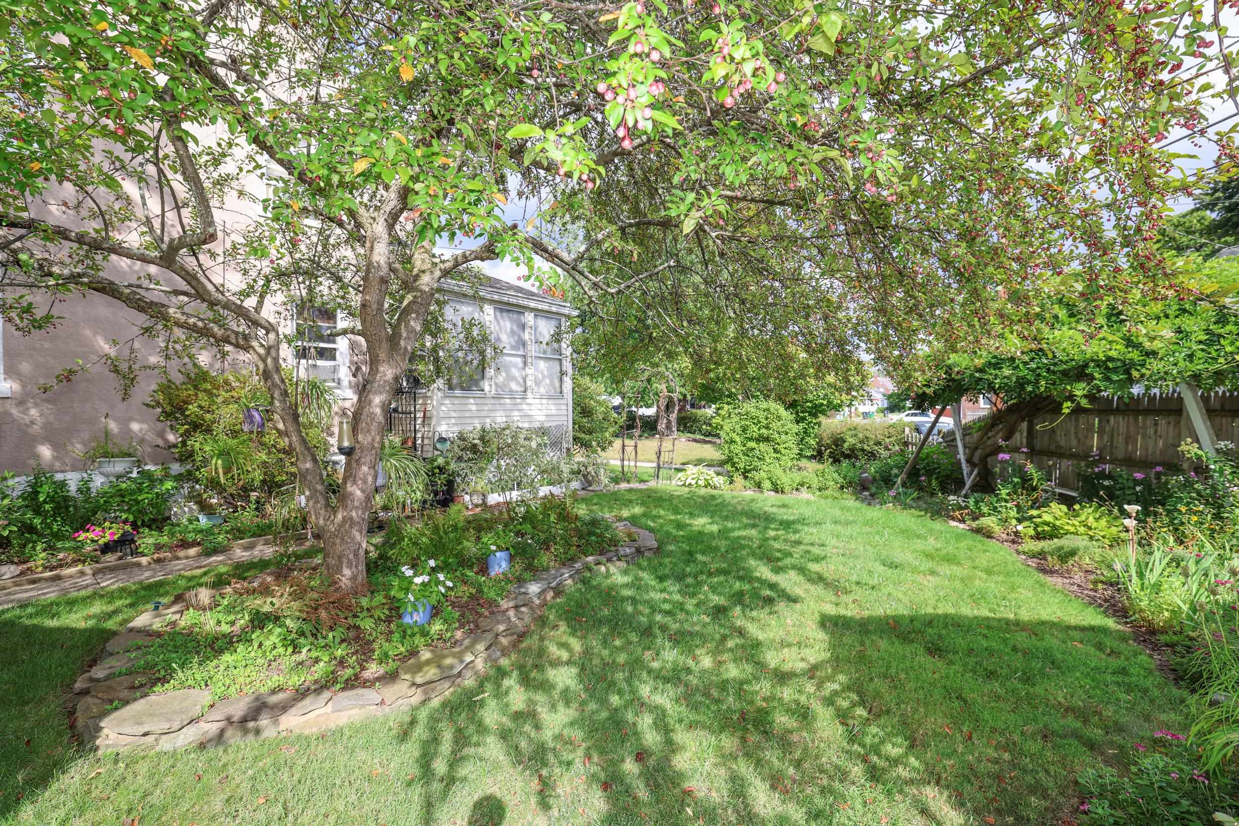 23-25 Grand Avenue Property Photo 44
