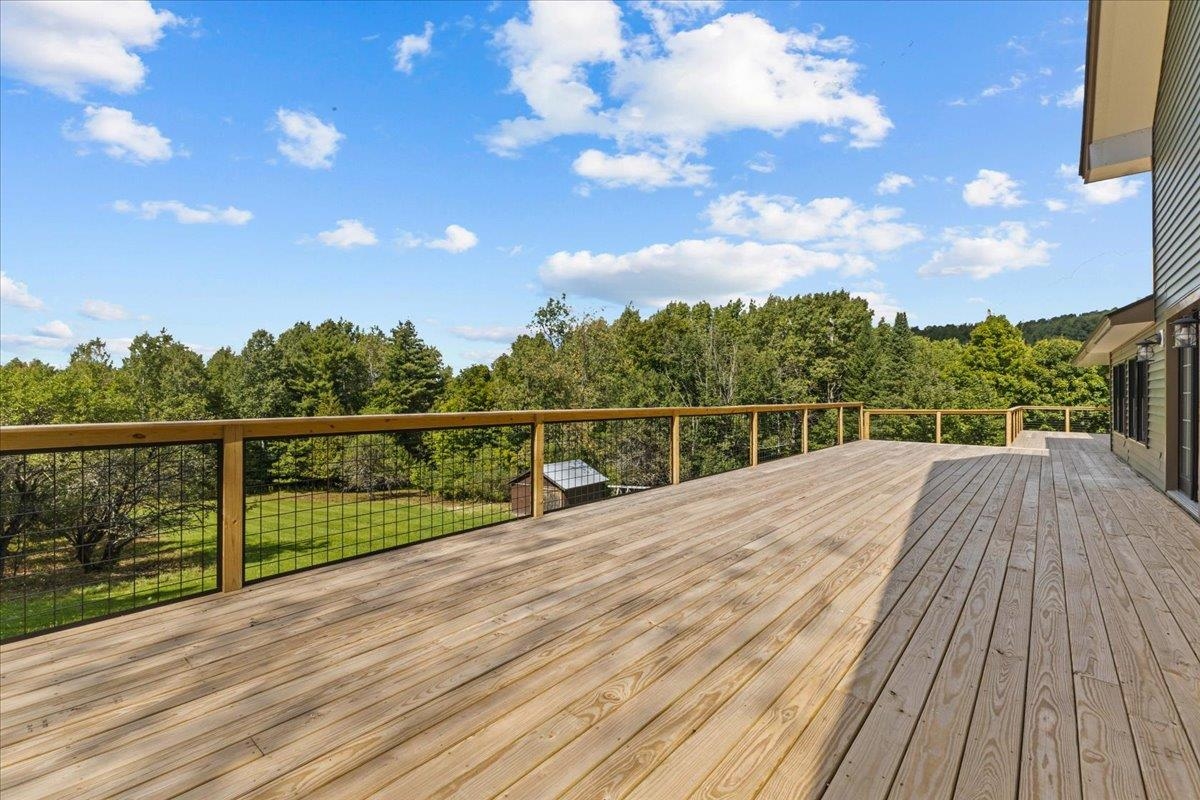 898 Gonyeau Road Property Photo 4