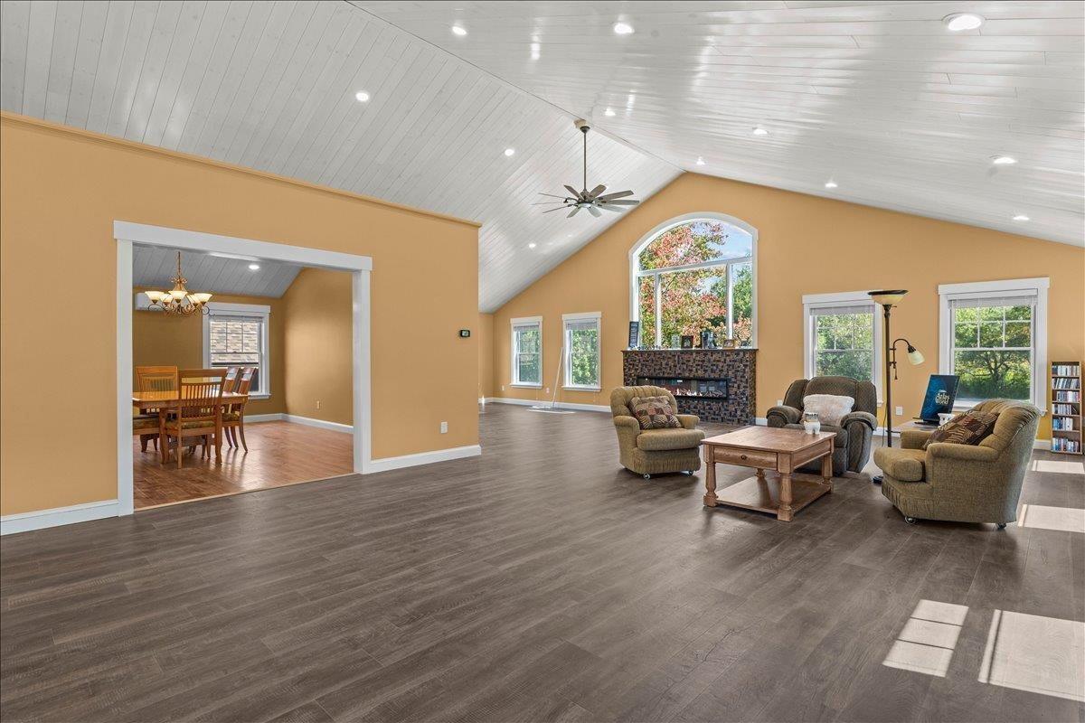 898 Gonyeau Road Property Photo 16
