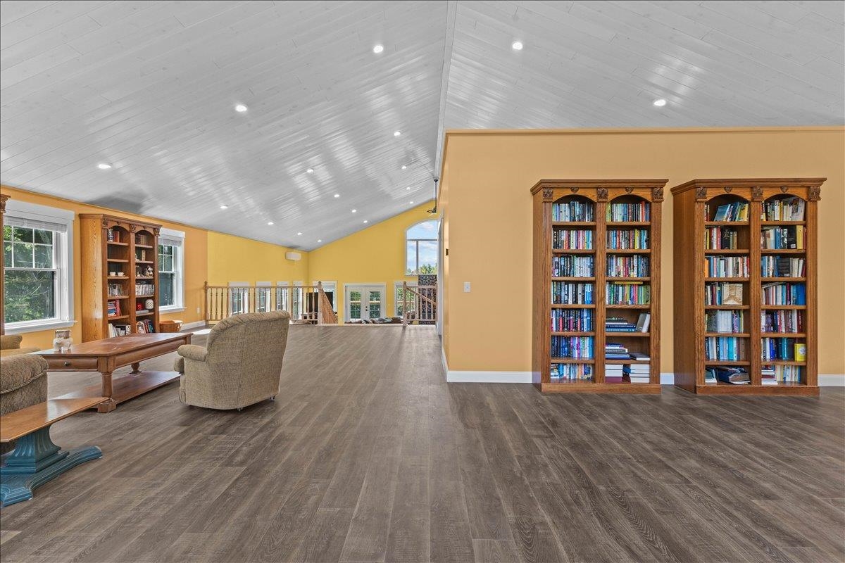 898 Gonyeau Road Property Photo 18