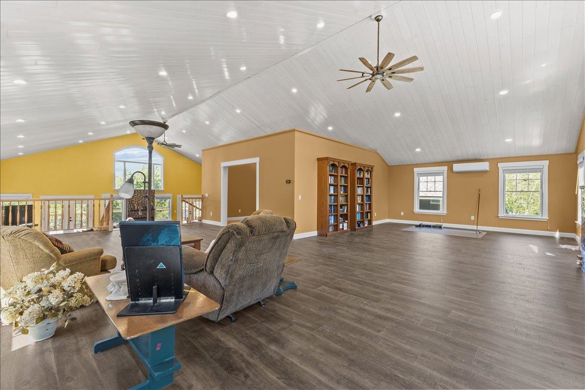 898 Gonyeau Road Property Photo 19