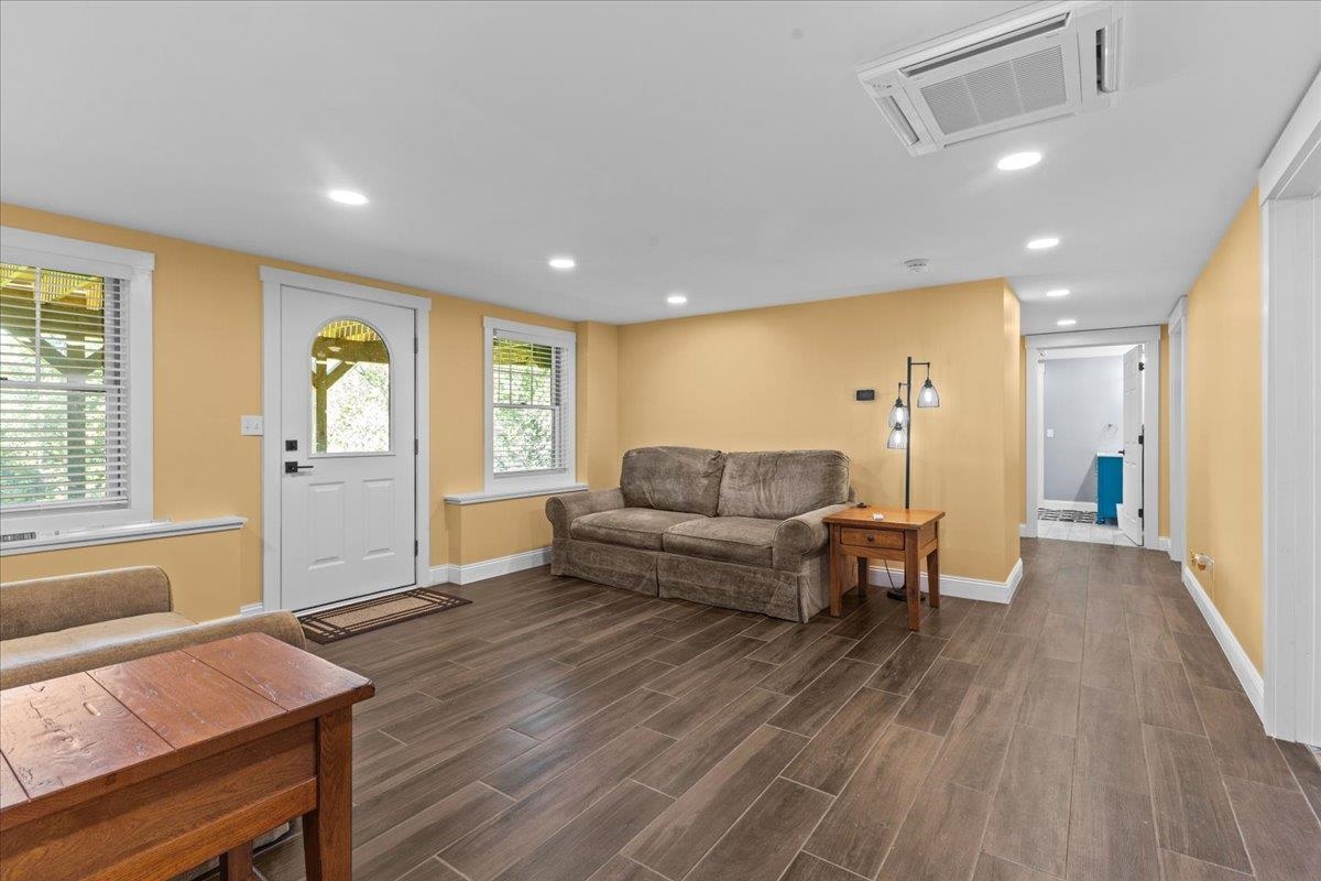 898 Gonyeau Road Property Photo 29